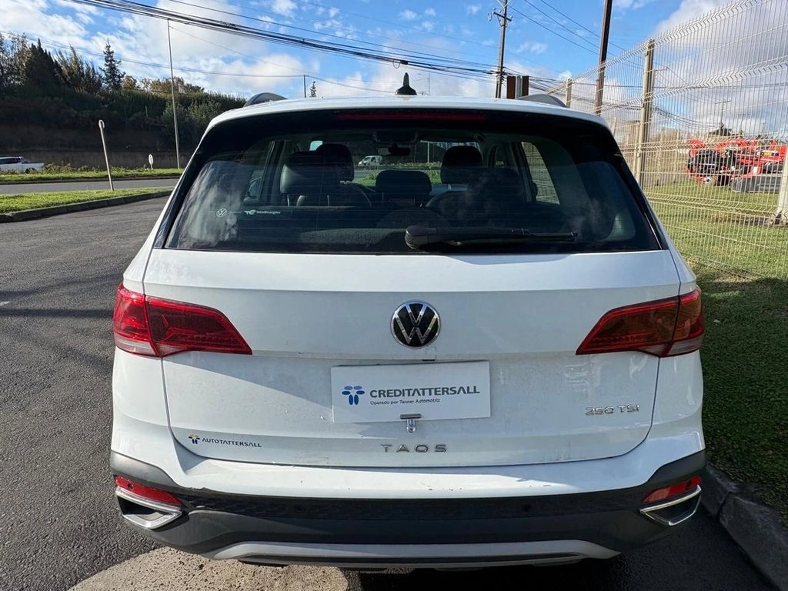 VOLKSWAGEN TAOS TSI 1.4 AT 2025 - Imagen 6 de 13