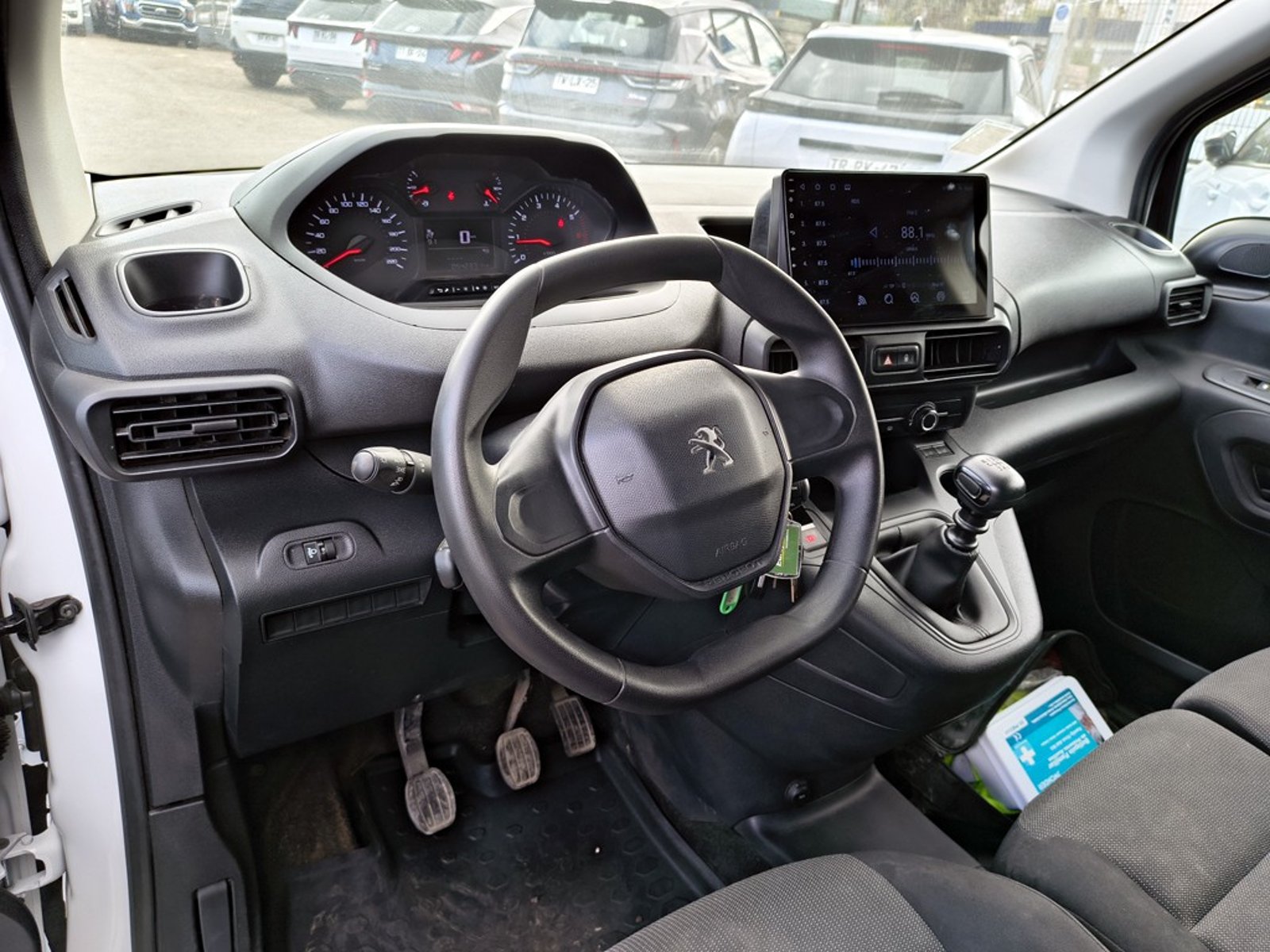 PEUGEOT PARTNER PARTNER L1 1.5 Diesel 4X2 T/M 2024 - Imagen 11 de 17