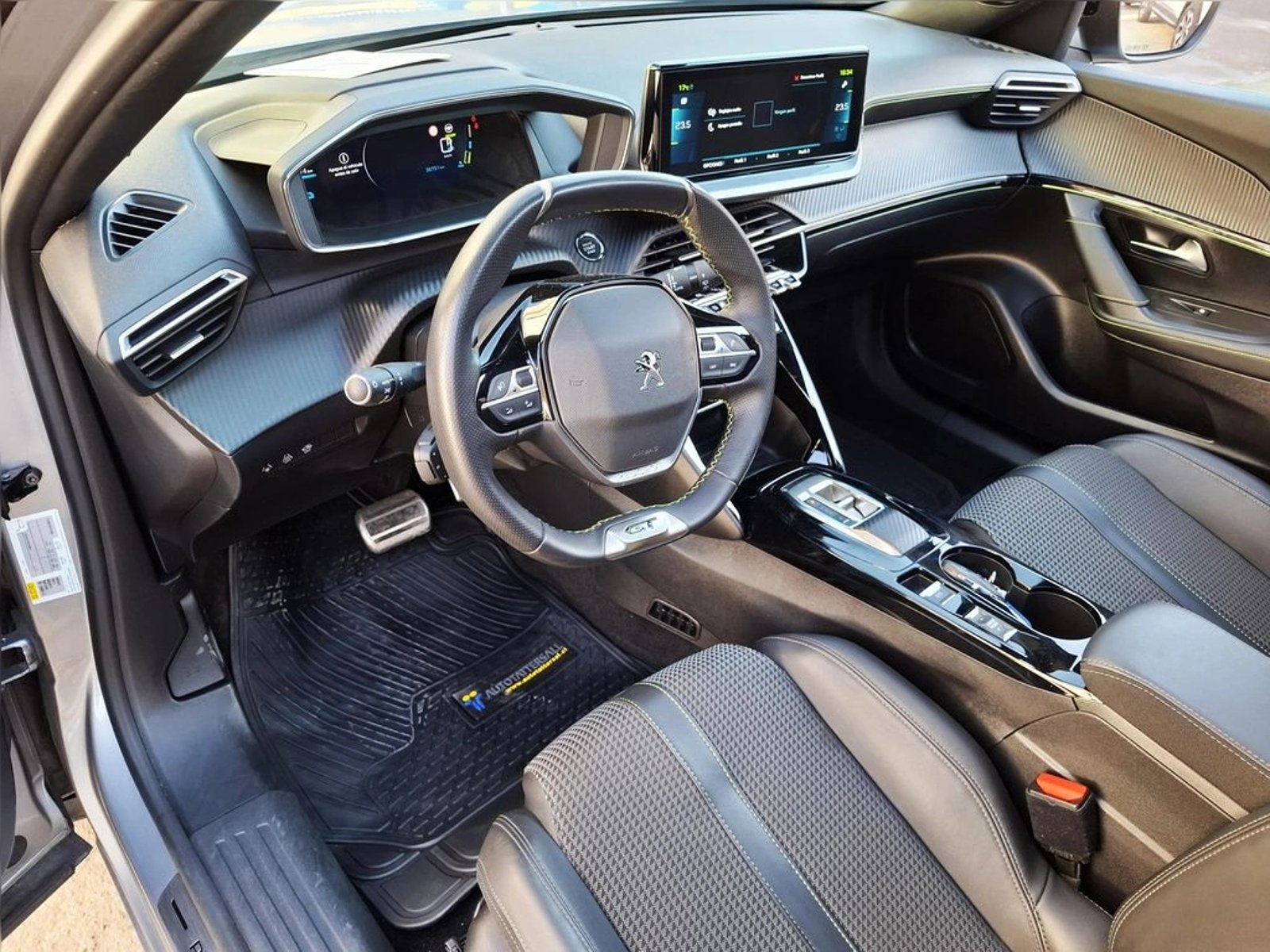 Peugeot 2008 1.2 2023 - Imagen 16 de 20