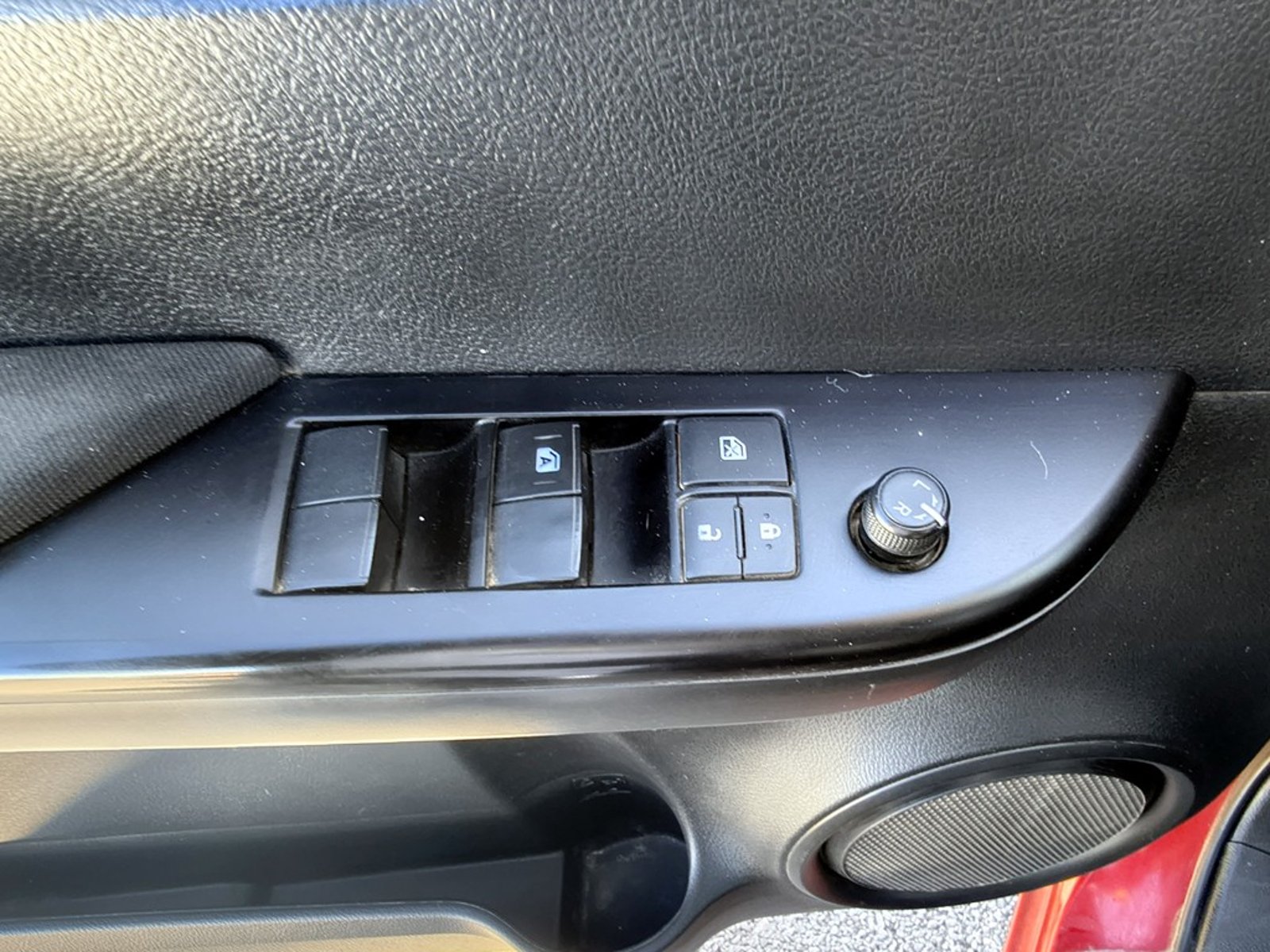 Toyota HILUX TSS 2.4 Diesel 4X2 T/M 2022 - Imagen 6 de 13