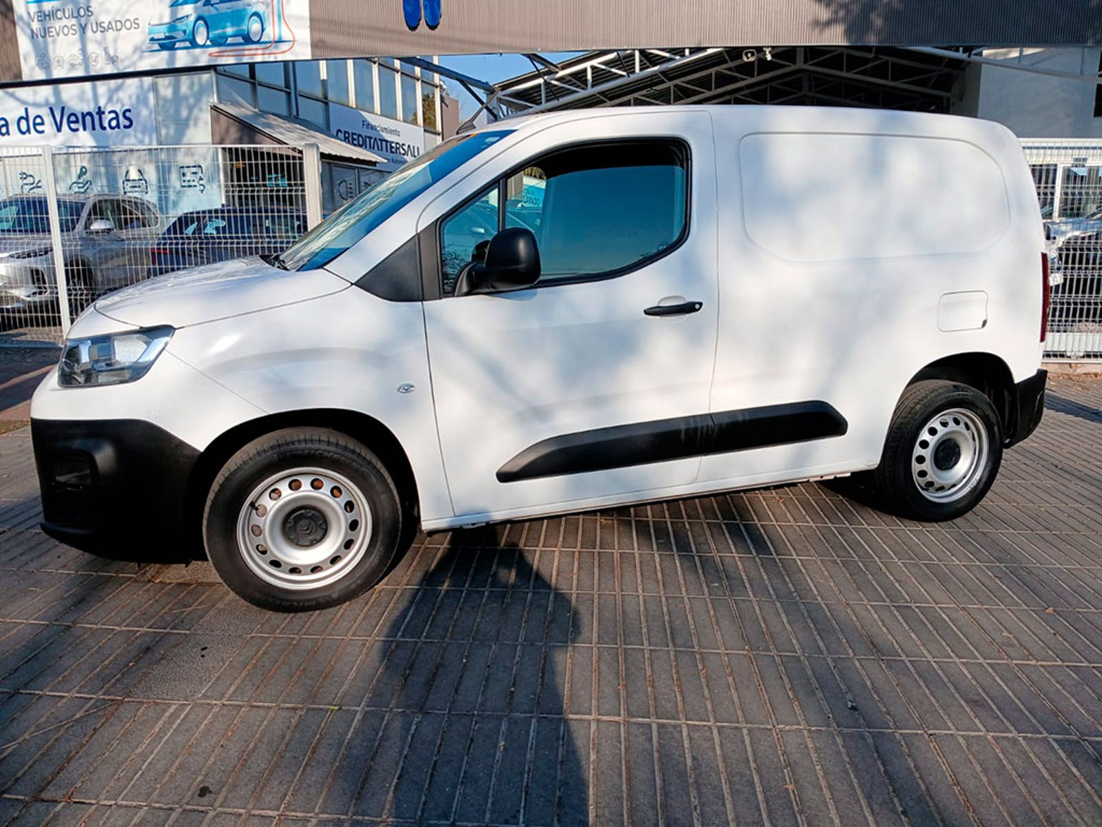 Citroën BERLINGO 1.5 2024 - Foto 4 de 12