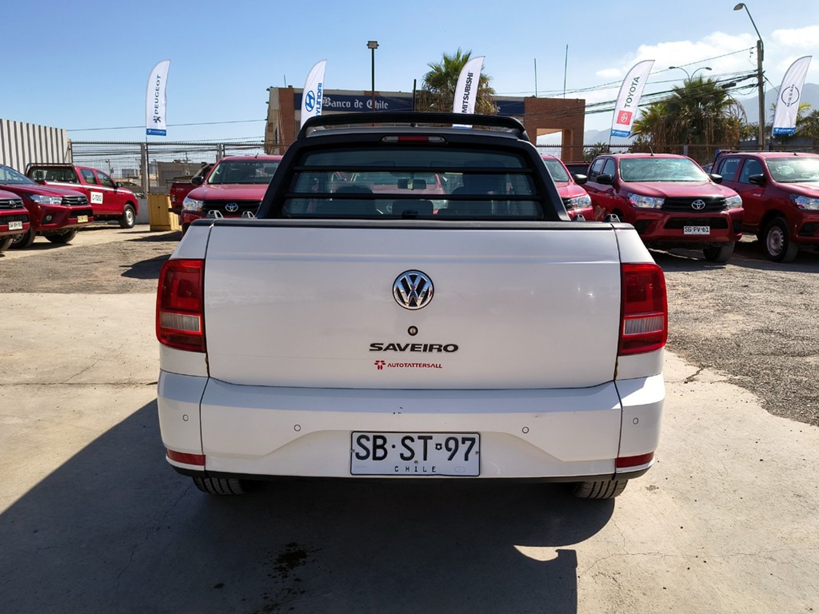VOLKSWAGEN SAVEIRO 1.6 Gasolina 4x2 T/M 2022 - Imagen 5 de 18