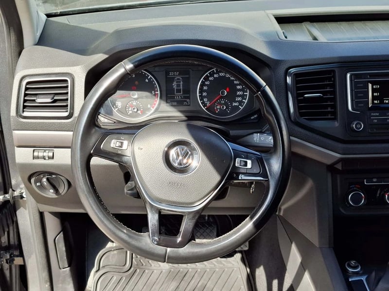 Volkswagen AMAROK TREDLINE 2.0 MT 4X2 2023 - Imagen 17 de 20