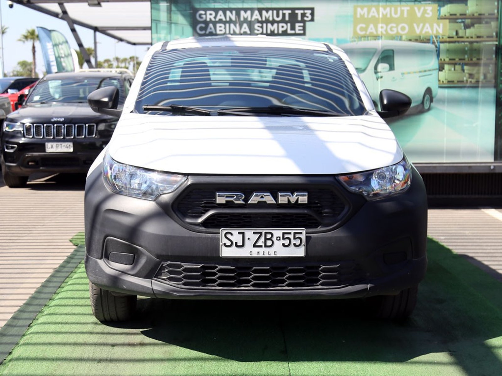 RAM 700 1.4 SLT 4X2 2023 - Foto 2 de 19