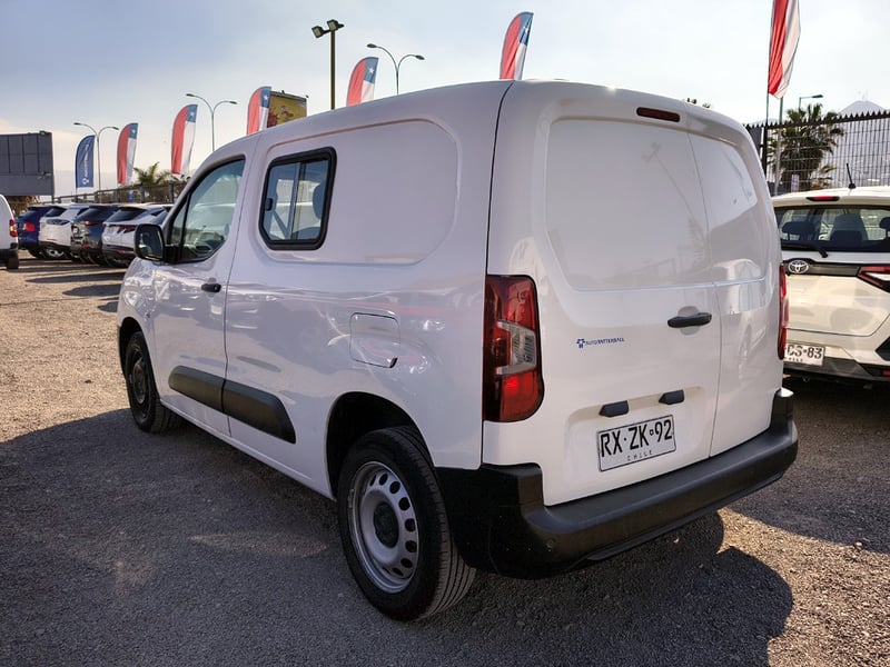 Opel COMBO 1.6 Diesel 4x2 T/M 2022 - Imagen 4 de 20