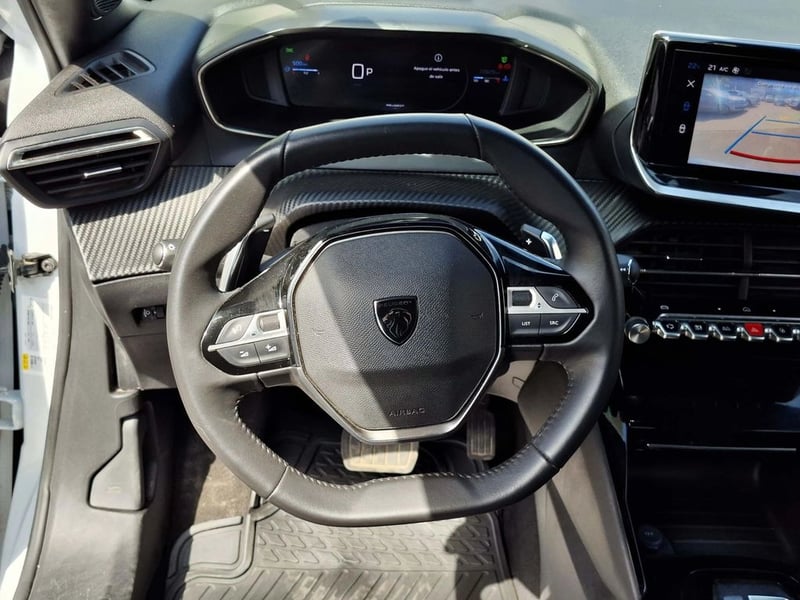 Peugeot 2008 1.5 BlueHDI  Auto Allure 2025 - Imagen 17 de 20