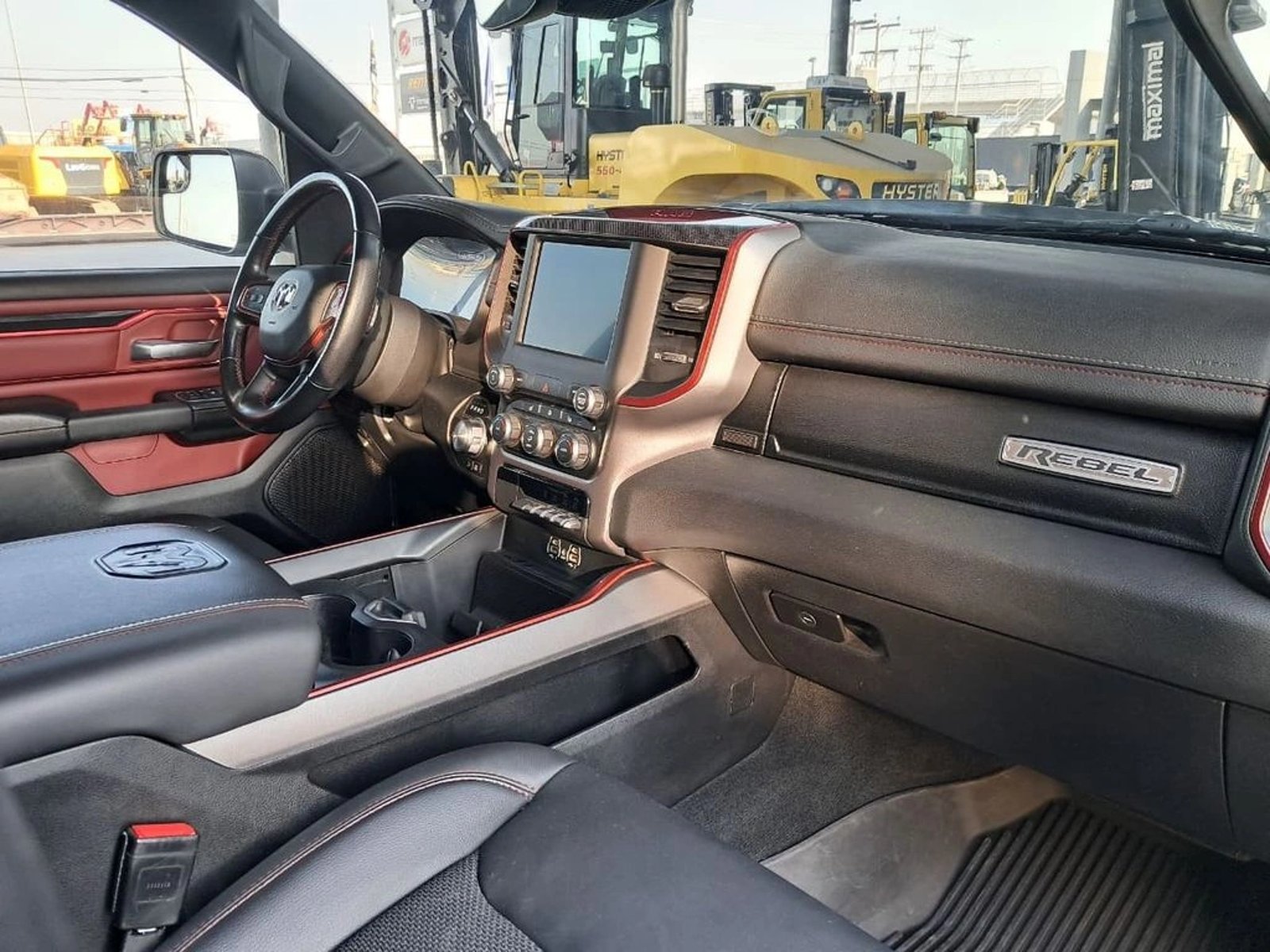 RAM 1500 5.7 REBEL 4X4 AT 4P 2023 - Imagen 19 de 20