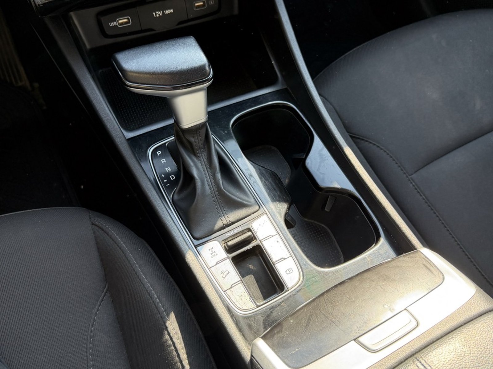HYUNDAI TUCSON 2.0 NX4 PLUS 2024 - Imagen 12 de 20