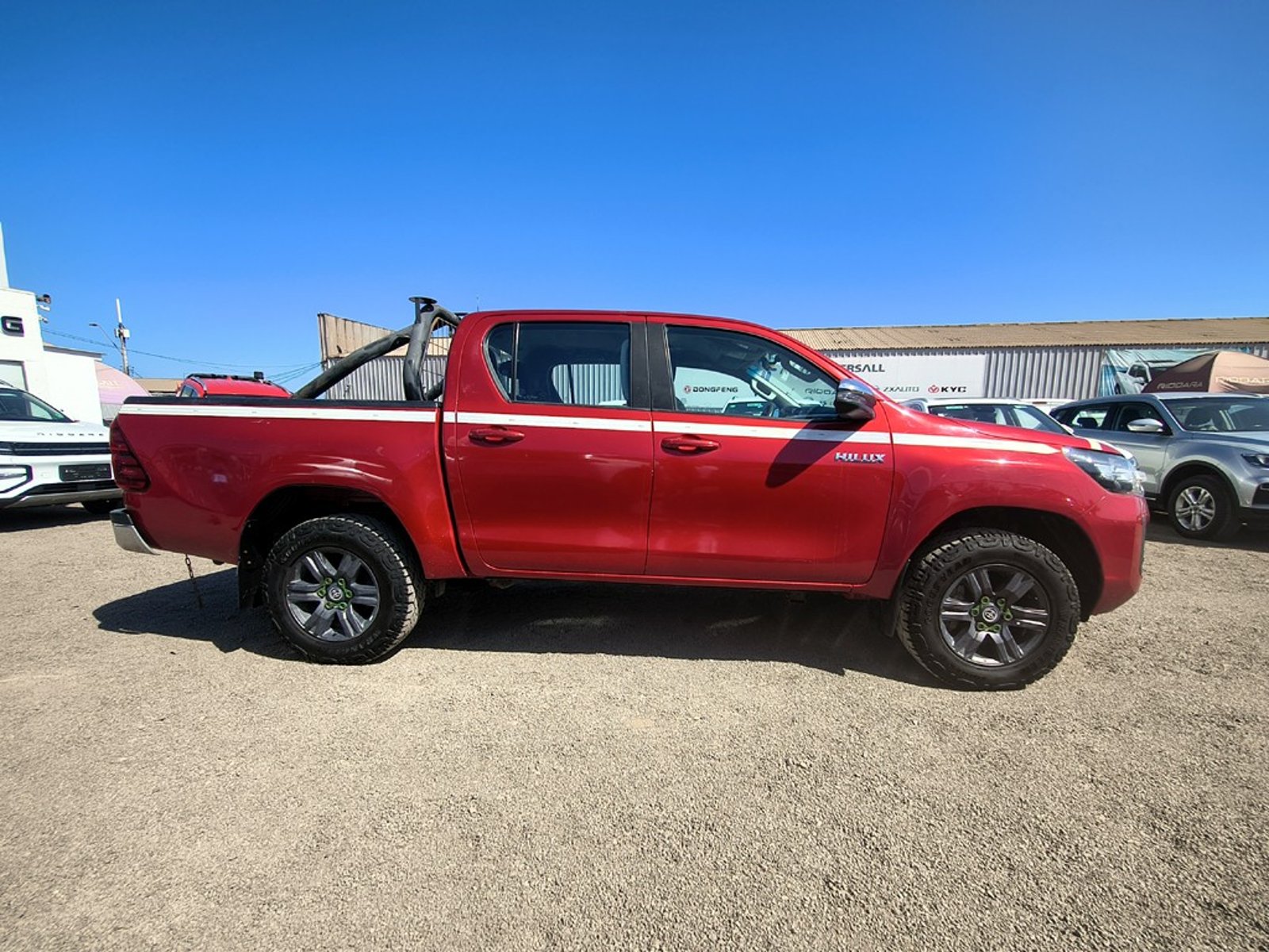TOYOTA HILUX 2.8 SR Diesel 4X4 T/M 2022 - Imagen 4 de 18