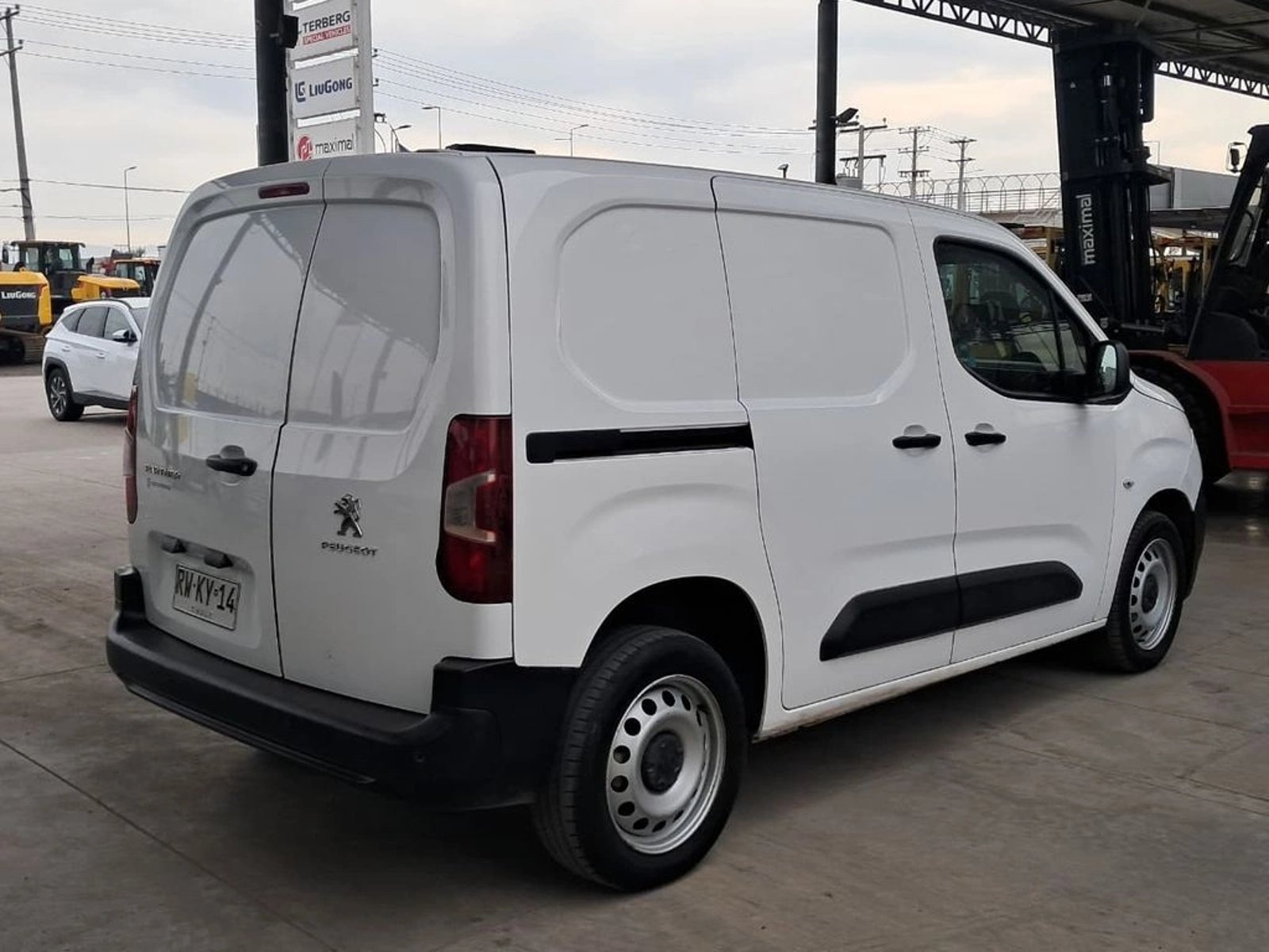 Peugeot PARTNER L1 1.6 HDI 4X2 MT 2022 - Imagen 6 de 20