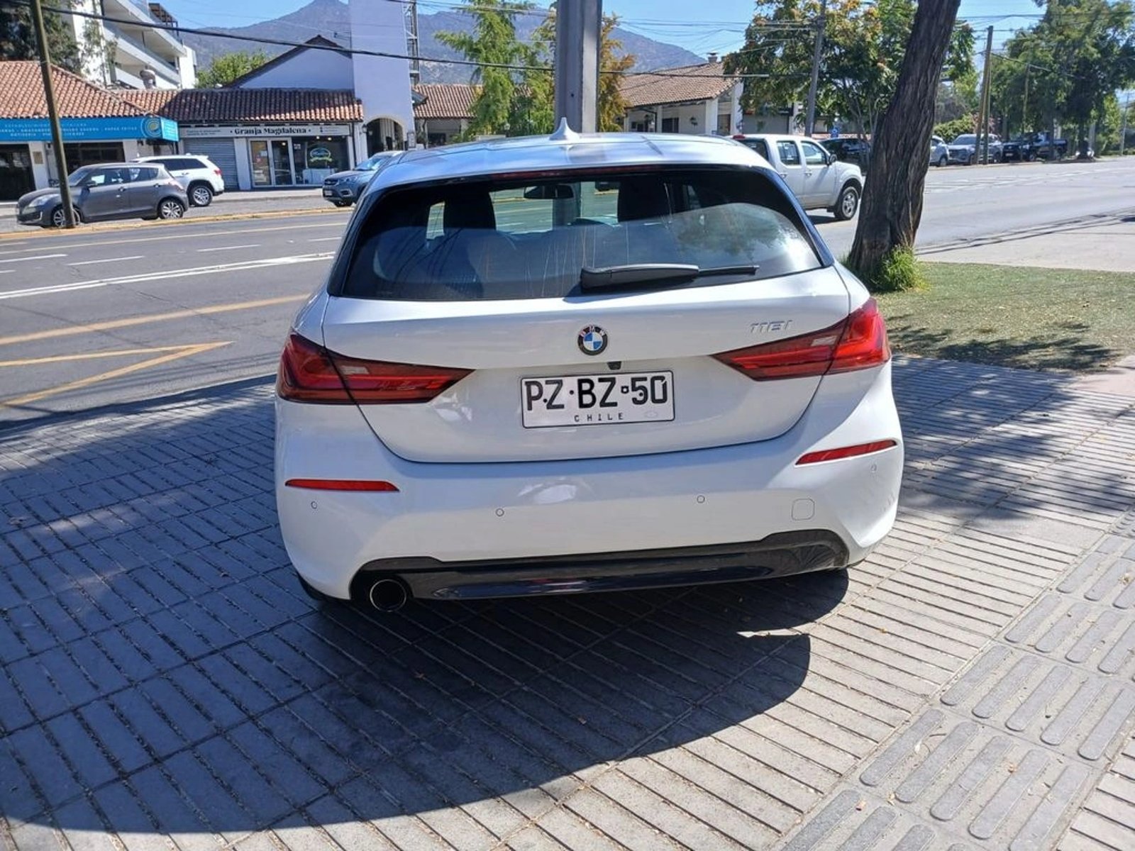 BMW 118 i 1.5 2021 - Imagen 8 de 20