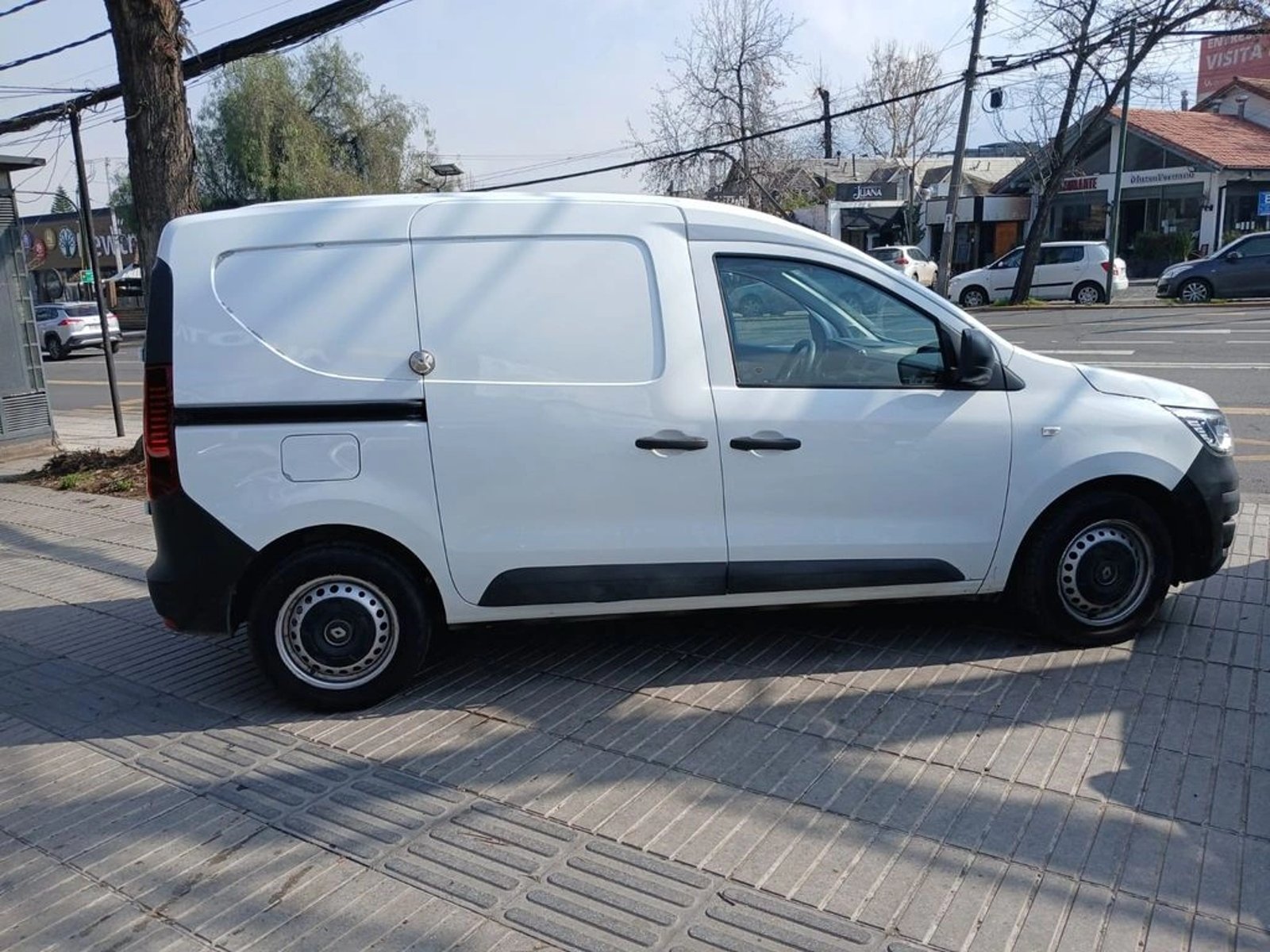 Renault EXPRESS EXPRESS 1.5 DIESEL MT 2022 - Imagen 4 de 15