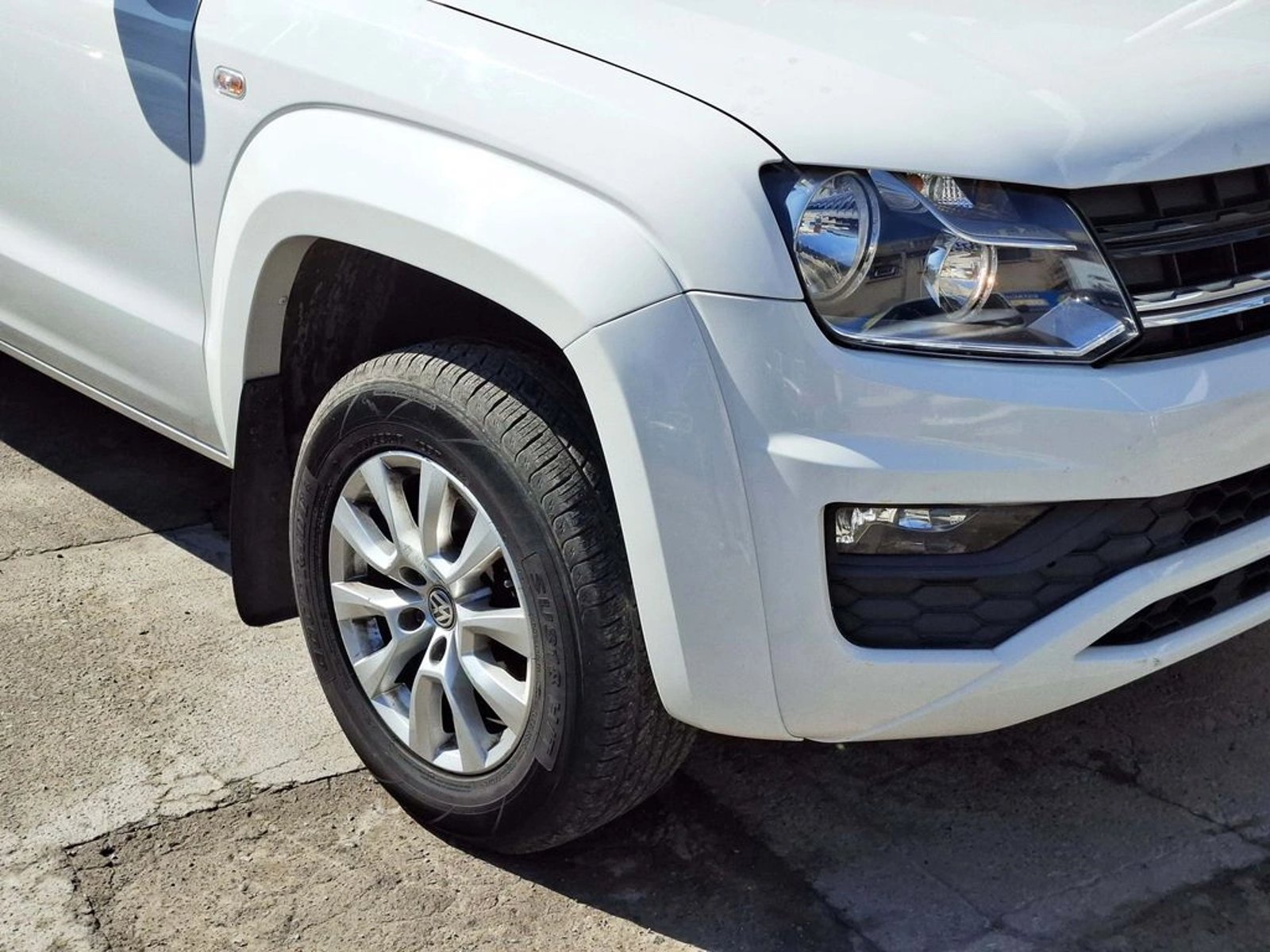 Volkswagen AMAROK TREDLINE 2.0 MT 4X2 2021 - Foto 5 de 20