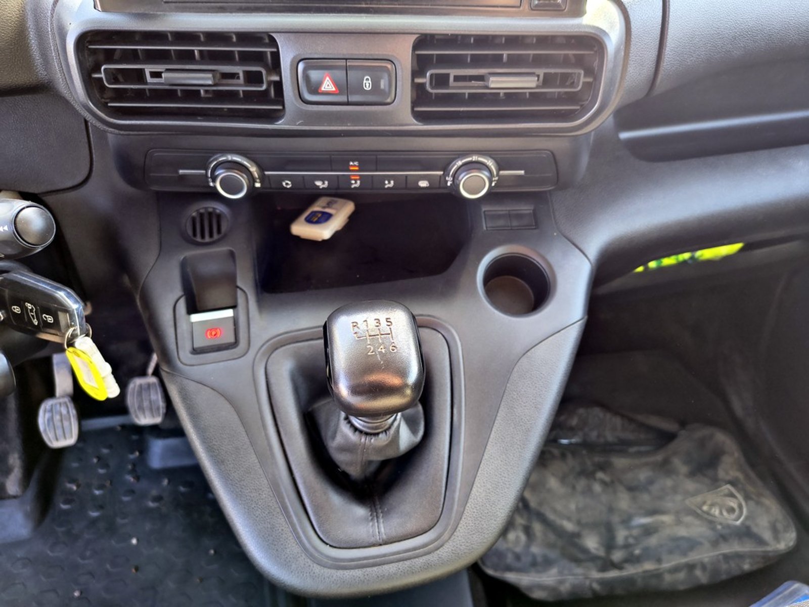 Peugeot PARTNER PARTNER L1 1.5 Diesel 4X2 T/M 2024 - Imagen 13 de 15