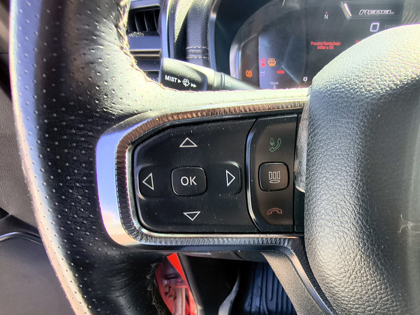 RAM 1500 5.7 Gasolina 4x4 T/A REBEL SPORT 2024 - Imagen 12 de 20