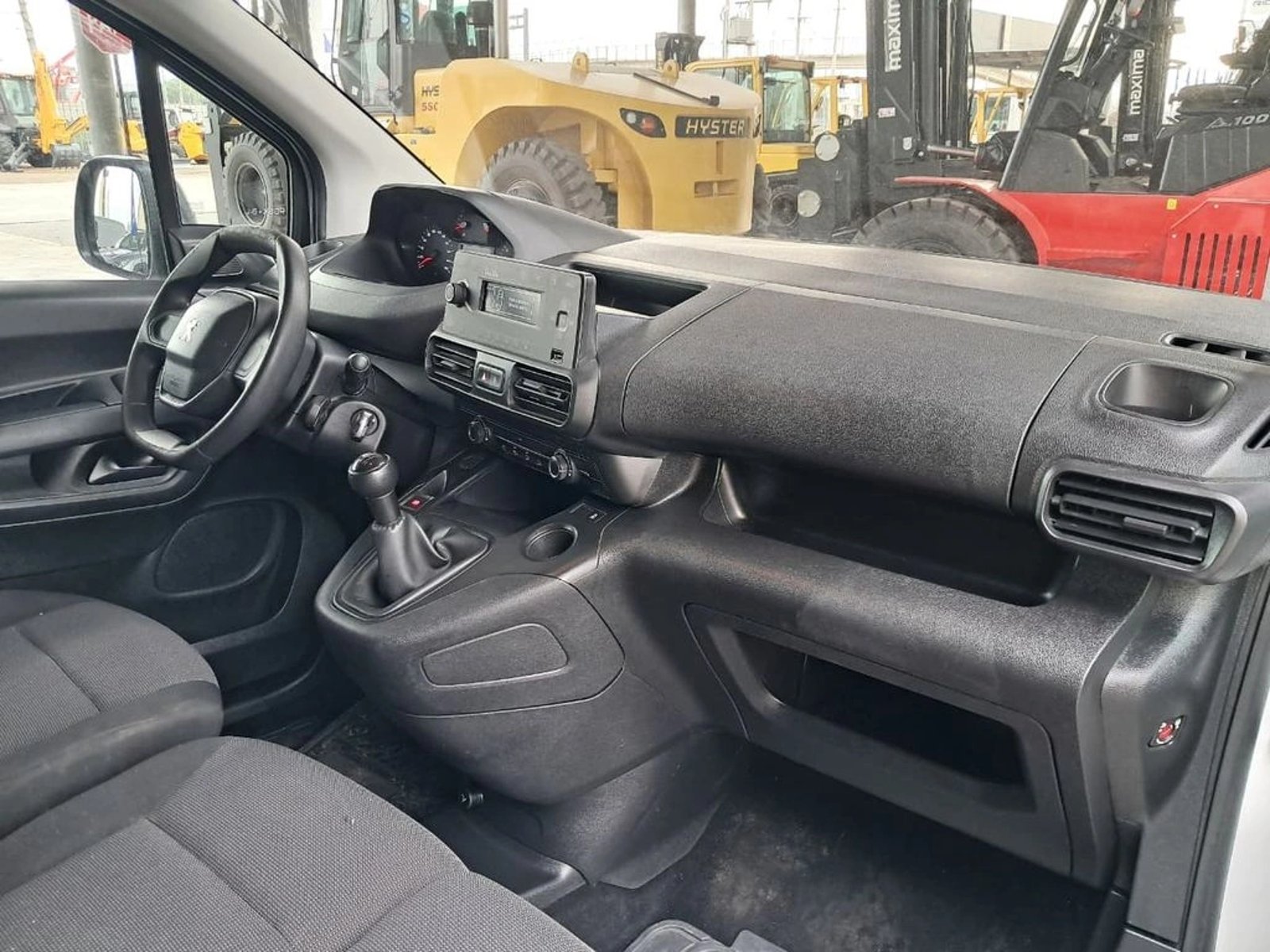 PEUGEOT PARTNER 1.6 L1 HD1 MT 2021 - Imagen 15 de 19