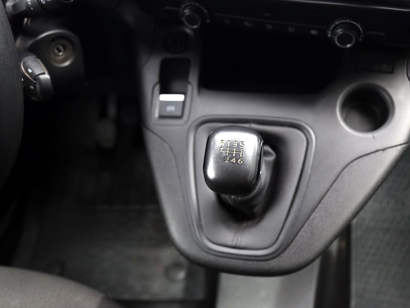 Citroën BERLINGO BLUEHDI 1.5 2024 - Imagen 18 de 20