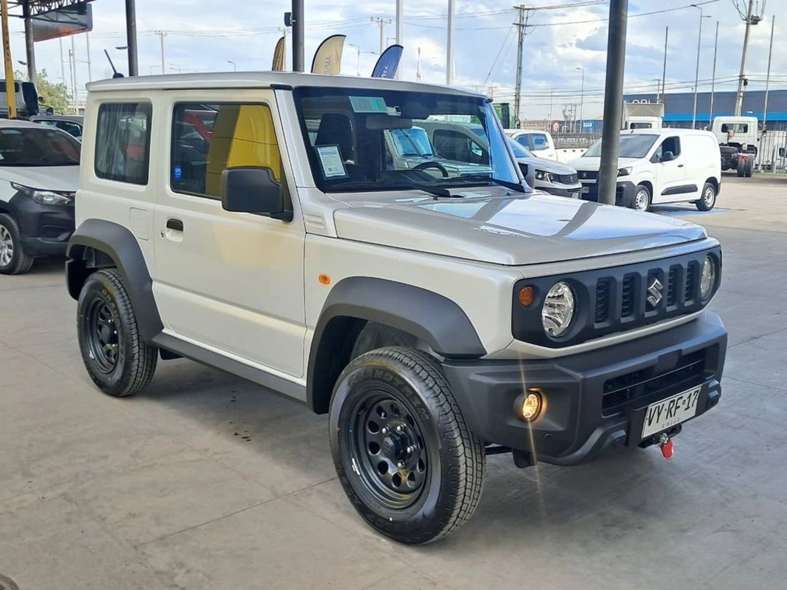Suzuki JIMNY GL WINCHE MT 4X4 2026 - Imagen 4 de 20