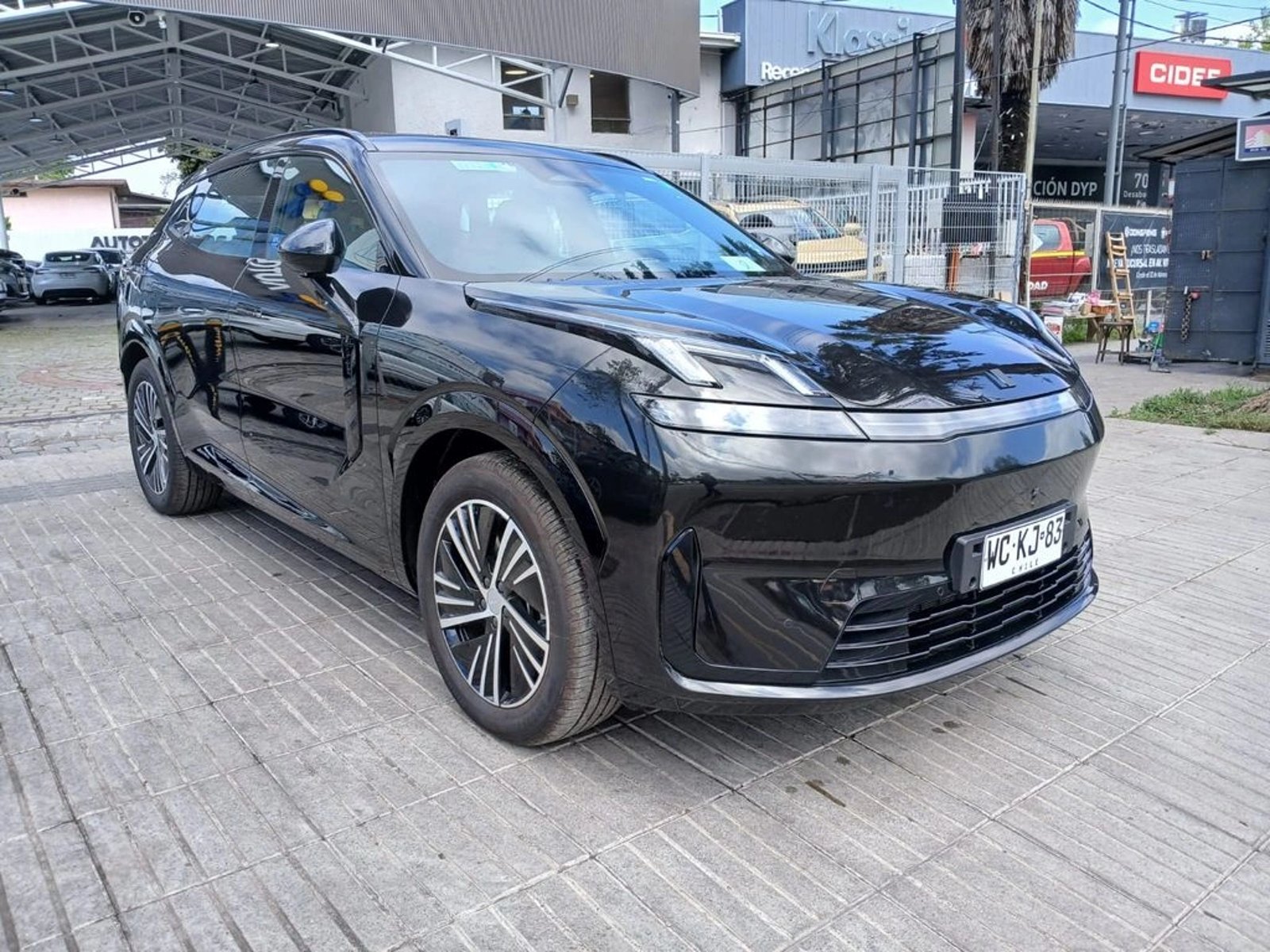 Lynk & Co 08 PHEV 2027 - Foto 3 de 20