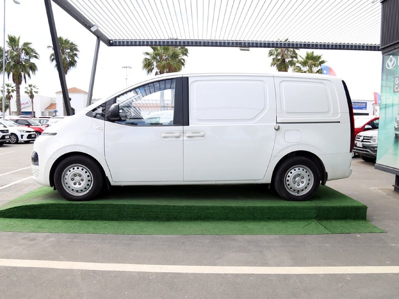 Hyundai STARIA 2.2 6MT CRI 2023 - Imagen 11 de 20