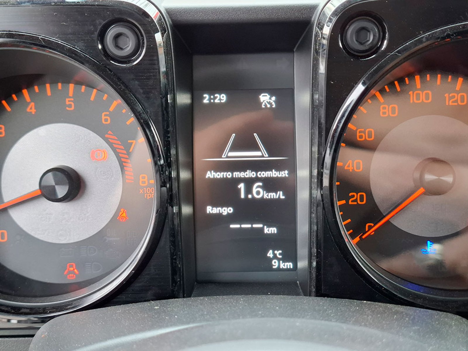 Suzuki JIMNY GL WINCHE MT 4X4 2026 - Imagen 13 de 20