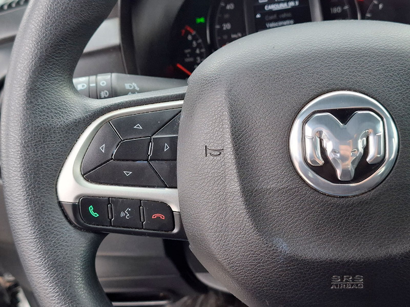 RAM 700 1700 BIGHORN DCAB 1.3 2024 - Imagen 12 de 20