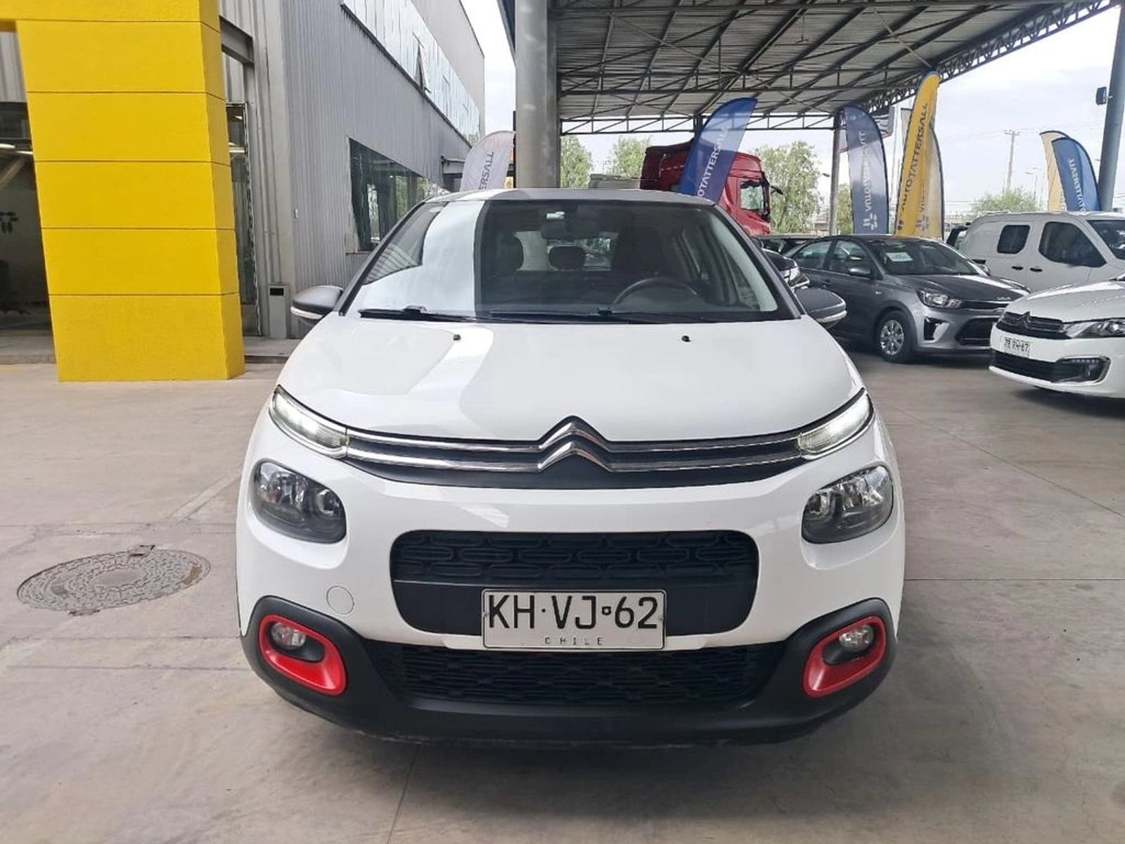 CITROEN C3 1.2 SHINE AT 2018 - Foto 3 de 20