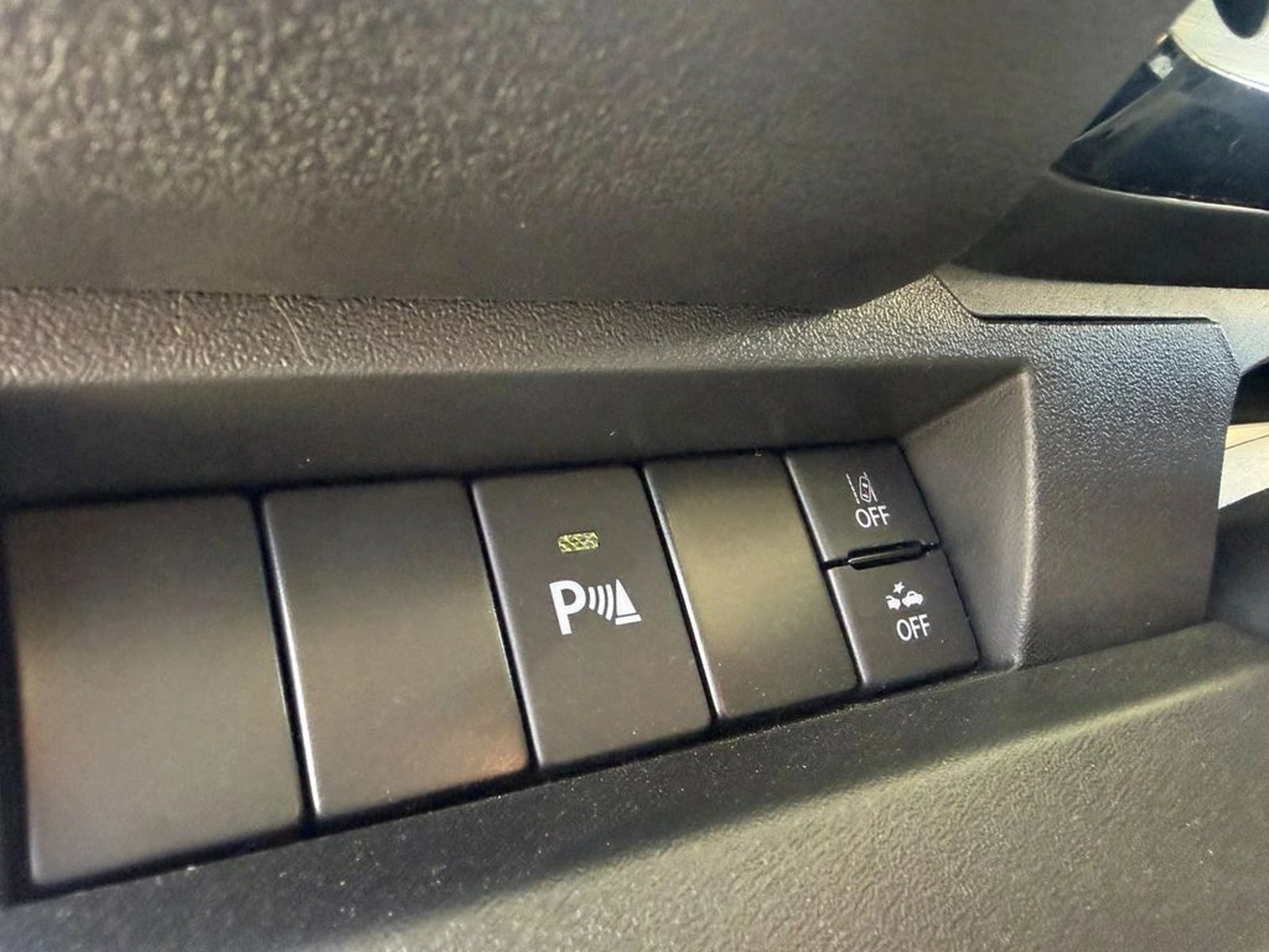 Suzuki JIMNY GL WINCHE MT 4X4 PRECIO+ IVA 2026 - Imagen 7 de 15