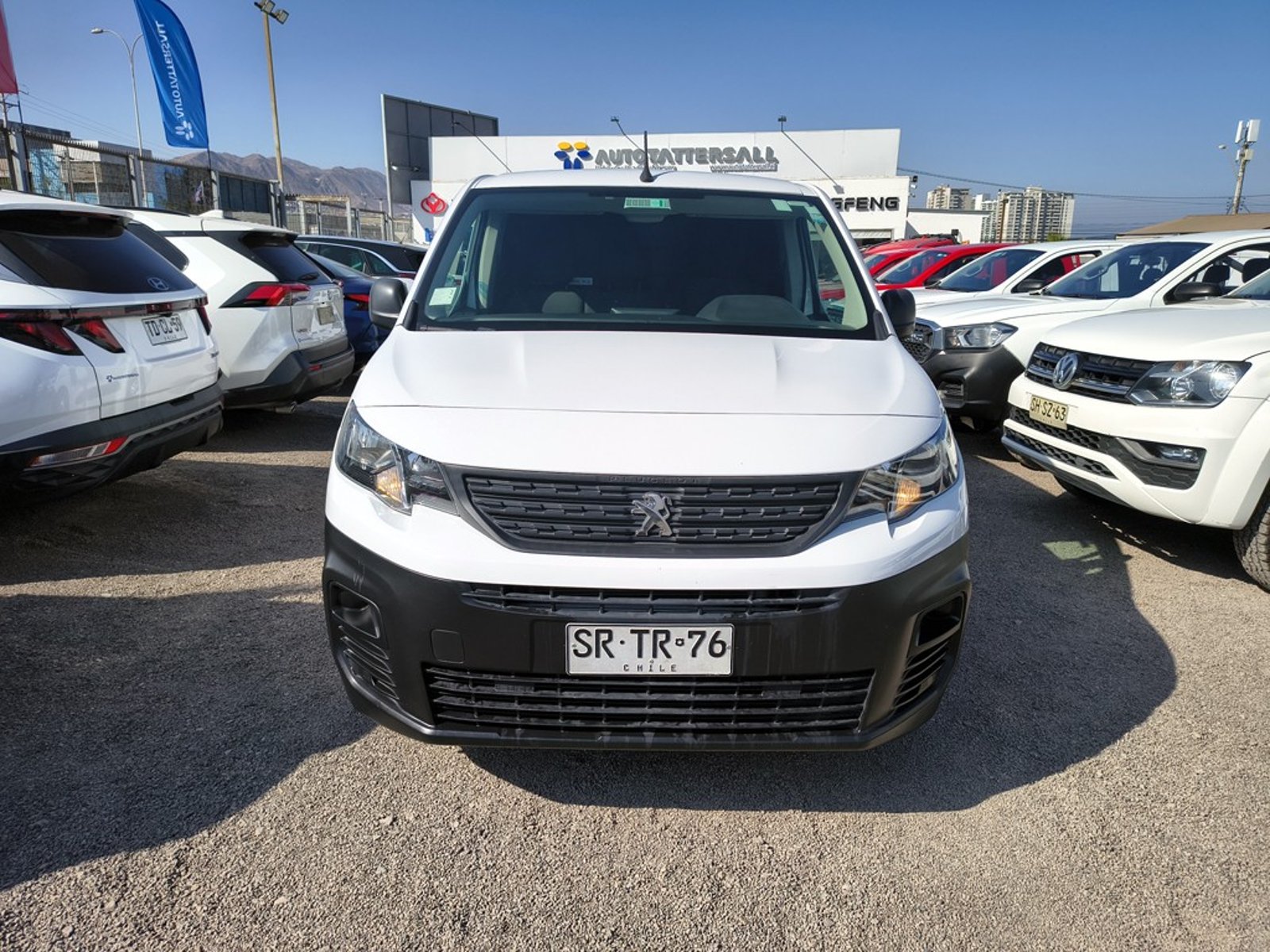 Peugeot PARTNER L1 1.5 Diesel 4X2 T/M 2023 - Foto 2 de 16
