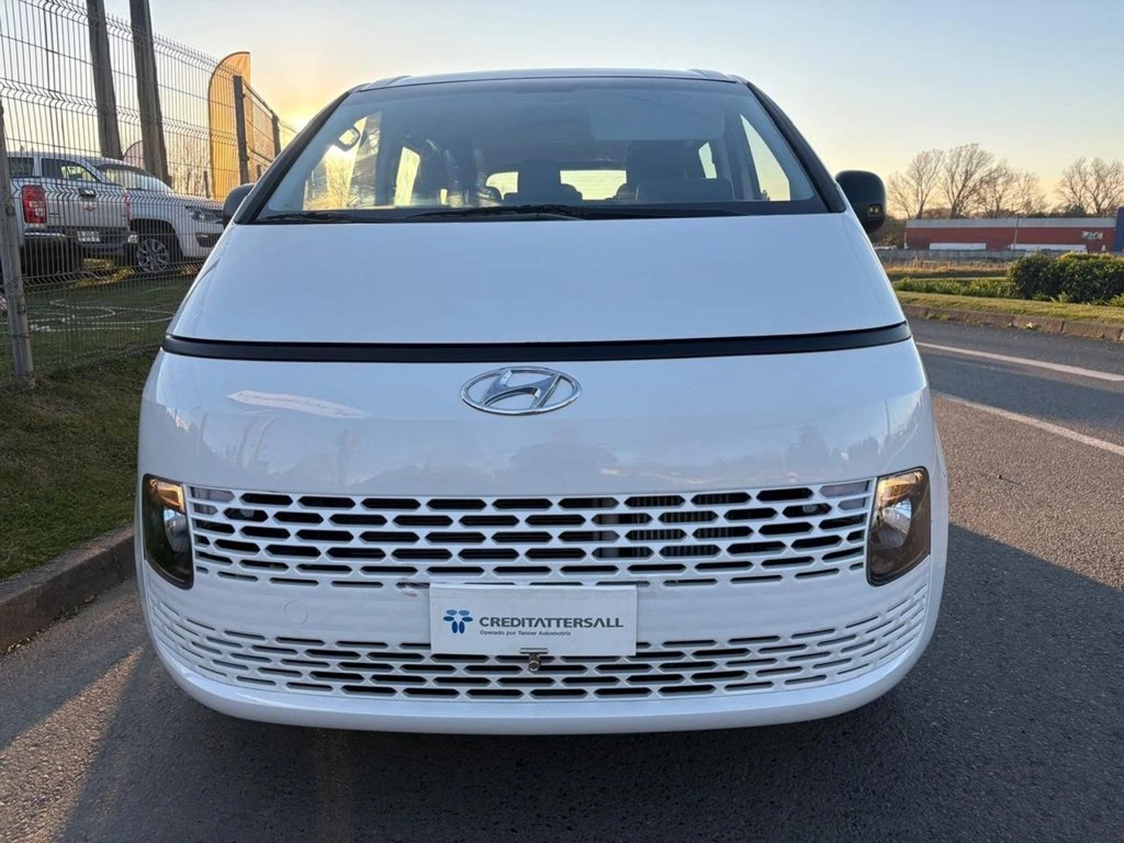 HYUNDAI STARIA FURGÓN US4 2.2 CRDI AUT. 2025 - Imagen 3 de 10