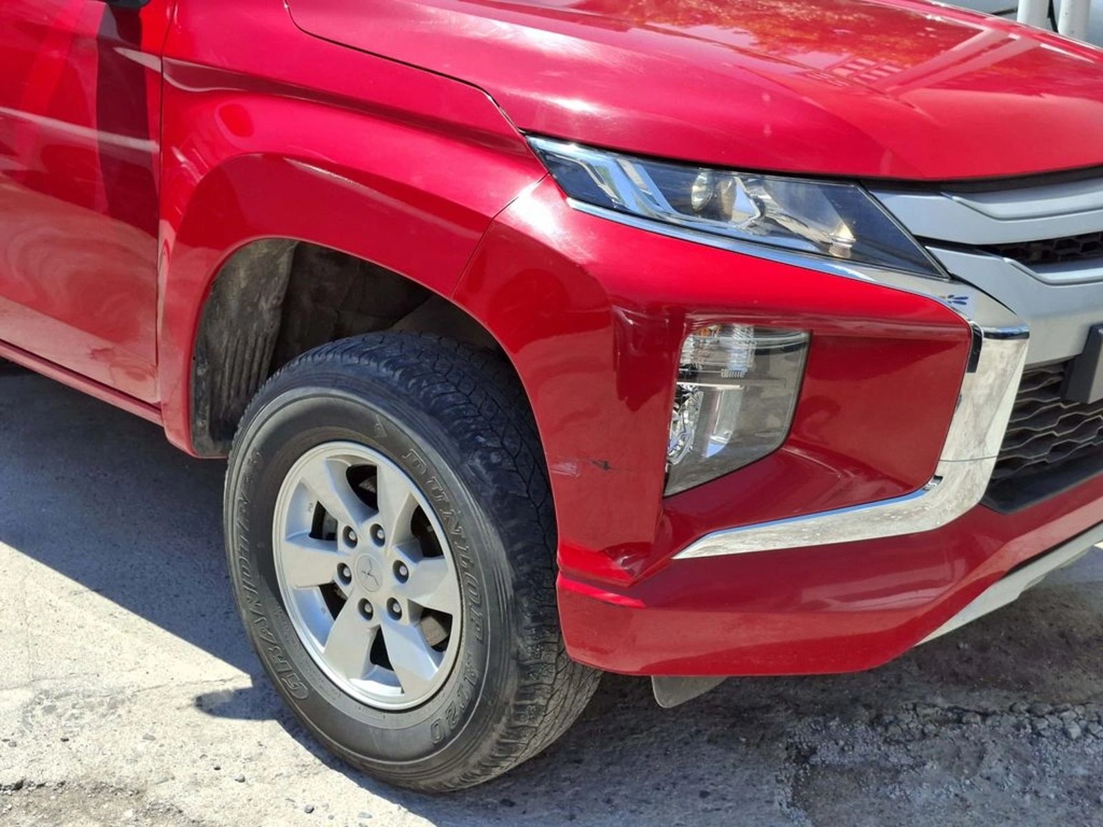 Mitsubishi L200 2.4 KATANA CR 4X2 MT 2023 - Foto 5 de 20