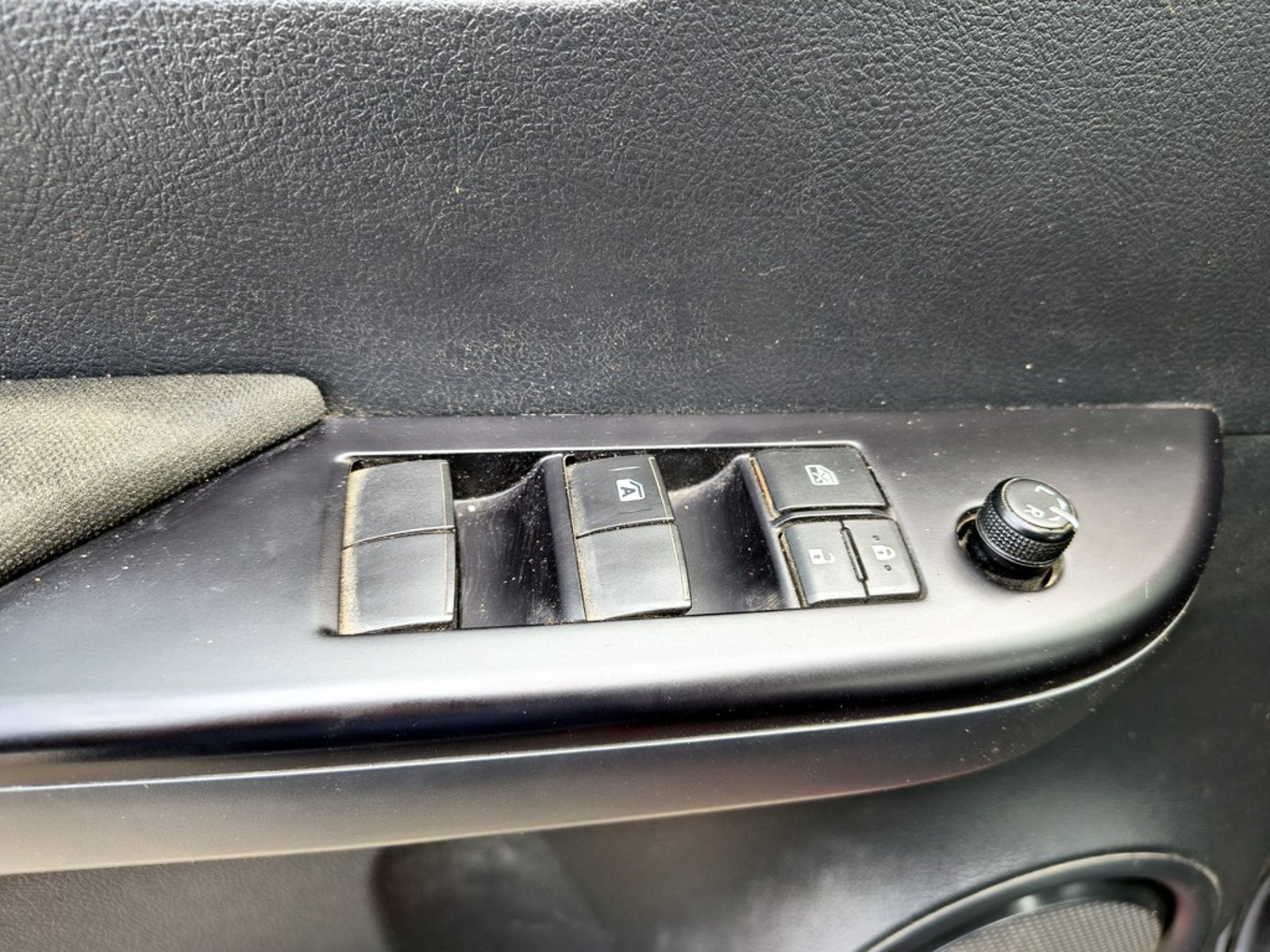 TOYOTA HILUX HILUX TSS 2.4 Diesel 4X2 T/M 2021 - Imagen 9 de 20