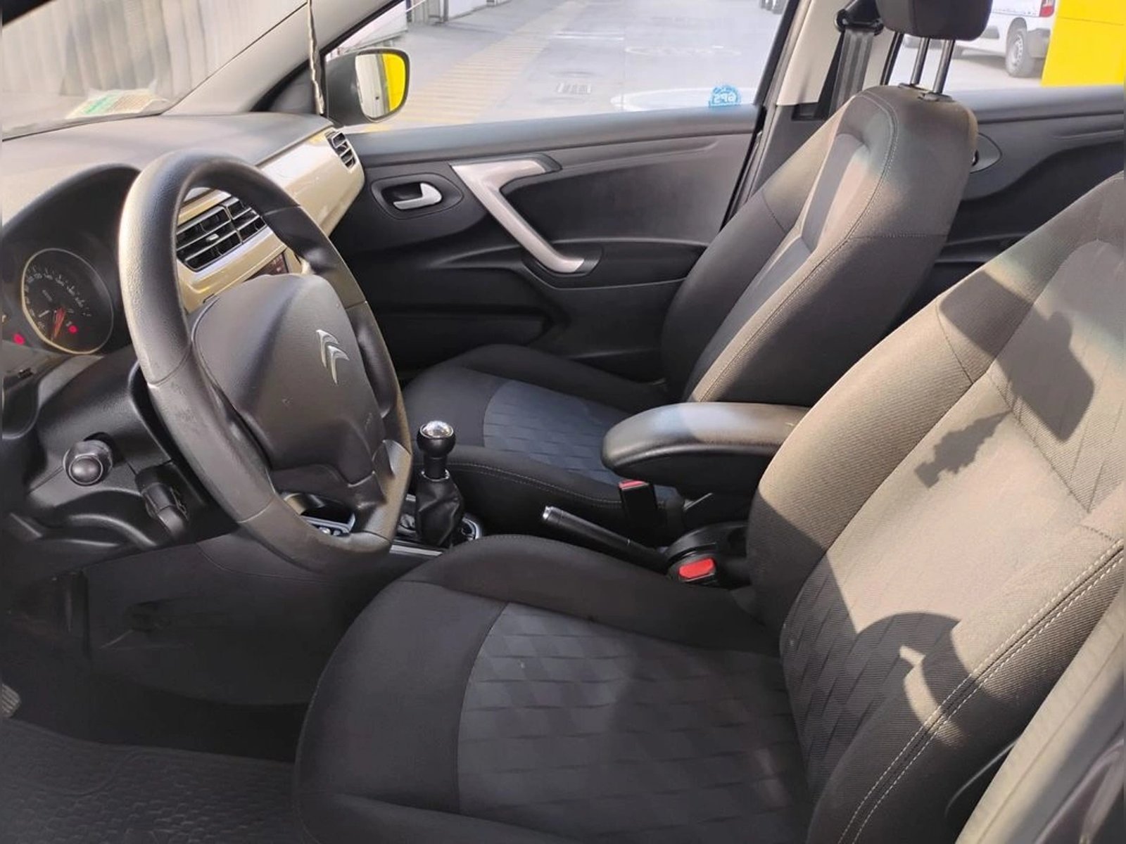 CITROEN C-ELYSEE 1.6 HDI 92 BVM SHINE MT DIESEL 2022 - Imagen 11 de 15