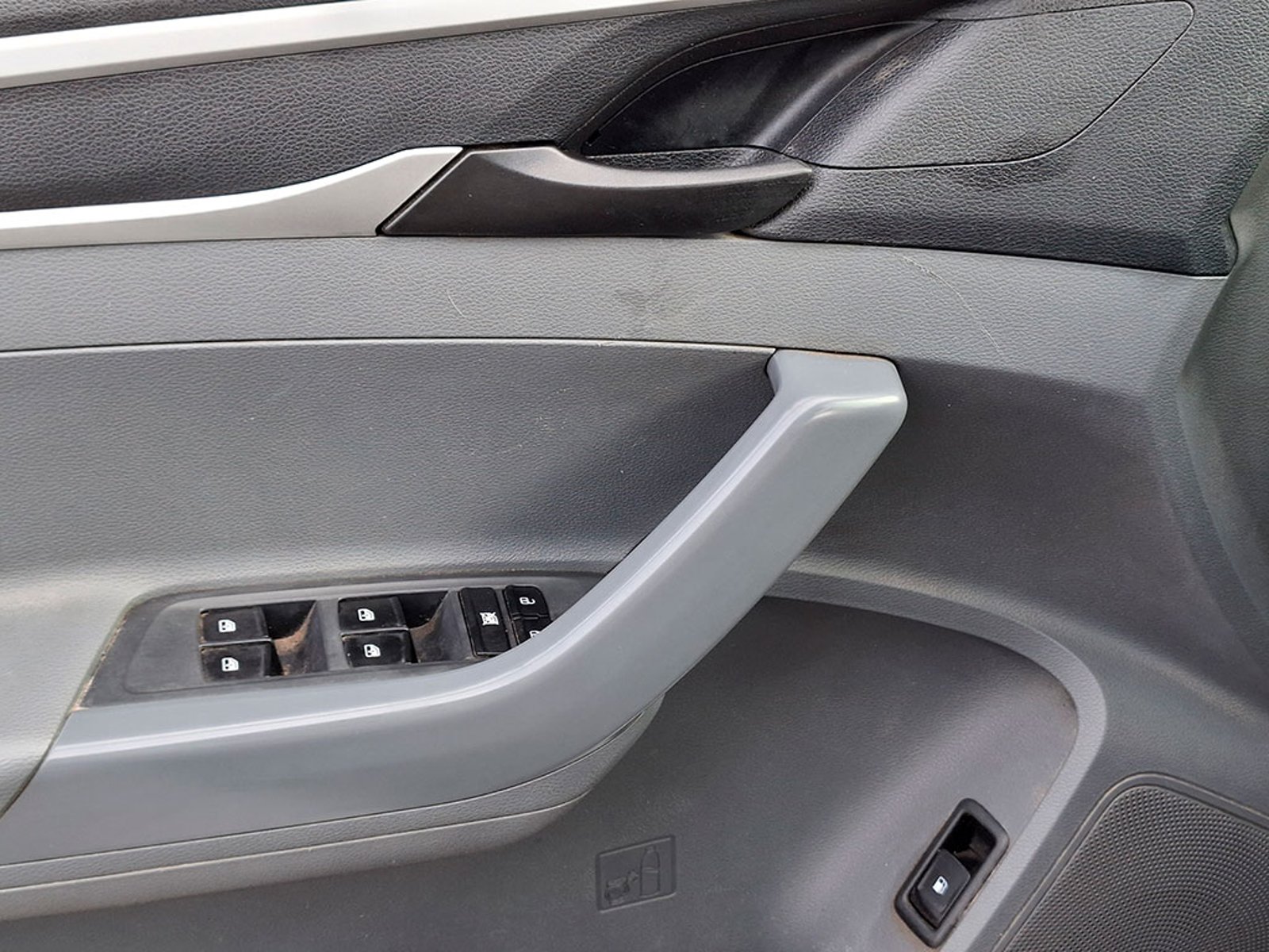 Maxus T60 T60 2.0 DX 4X2 MT 2024 - Imagen 17 de 20