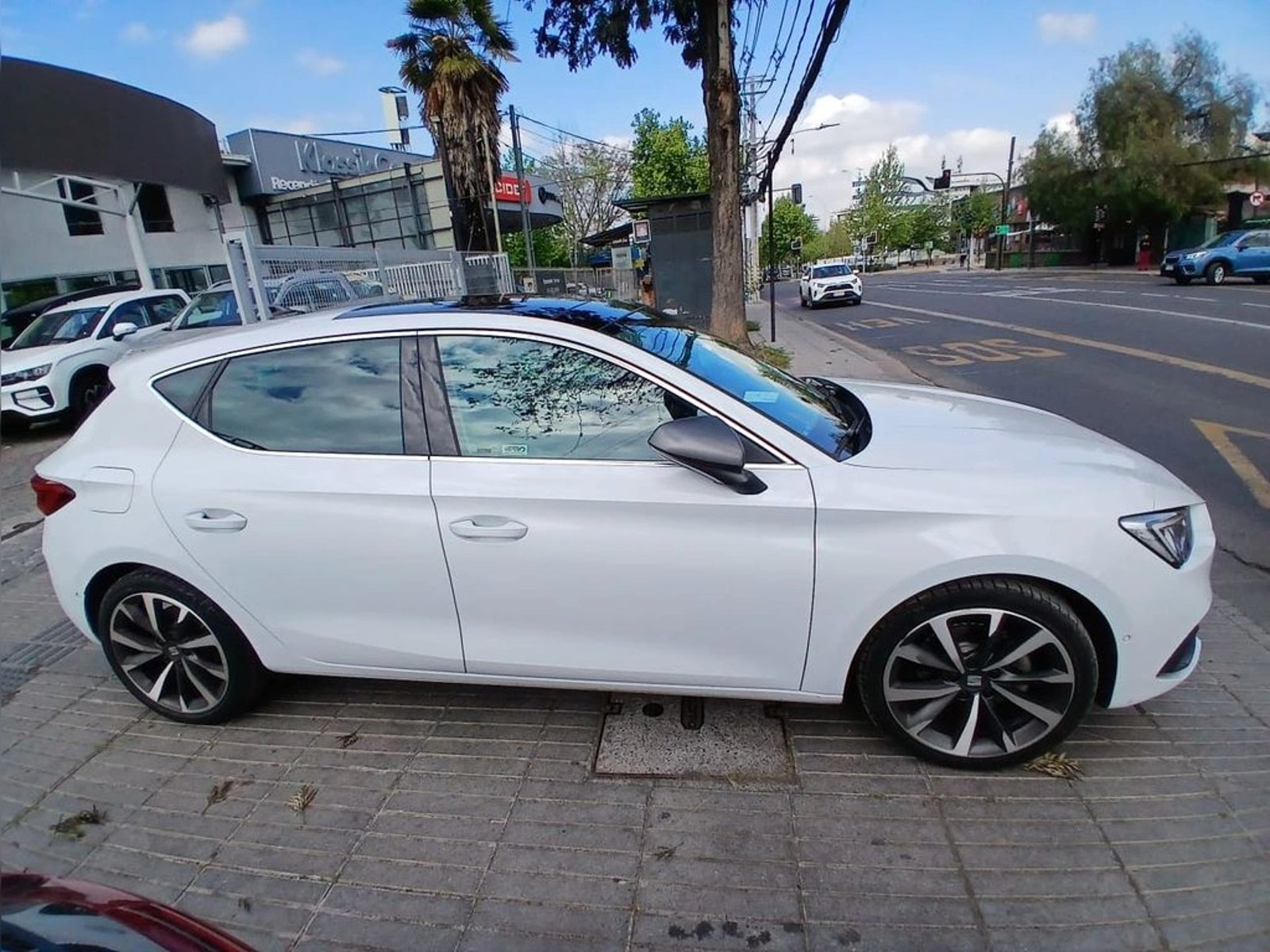 SEAT LEON Leon FR 1.4 TSI AT 2023 - Foto 4 de 17