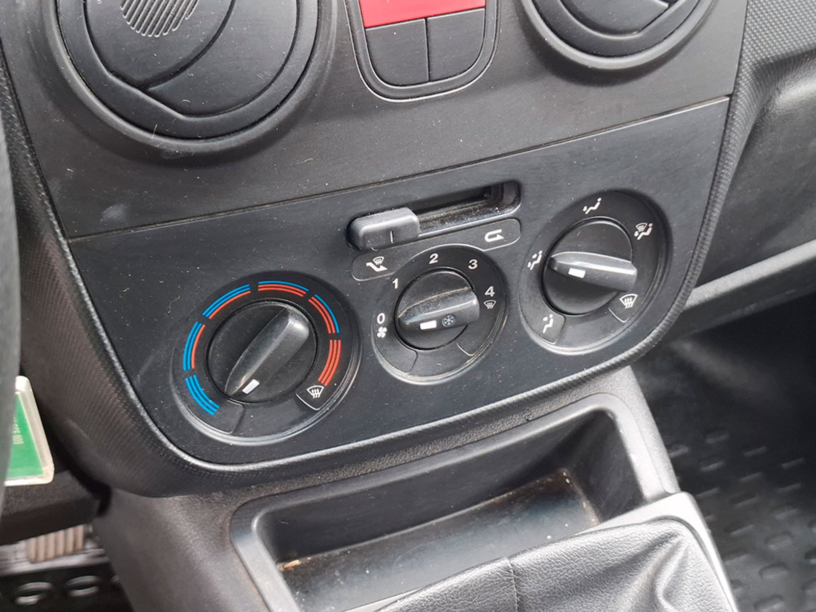 RAM V700 City 1.2 MT Diesel 2022 - Imagen 14 de 20
