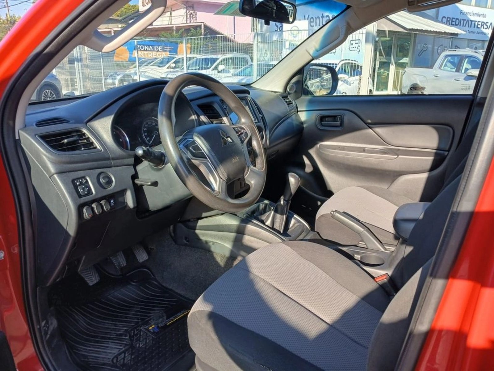 MITSUBISHI L200 L200 KATANA CR 4X2 2.4 2022 - Imagen 10 de 16