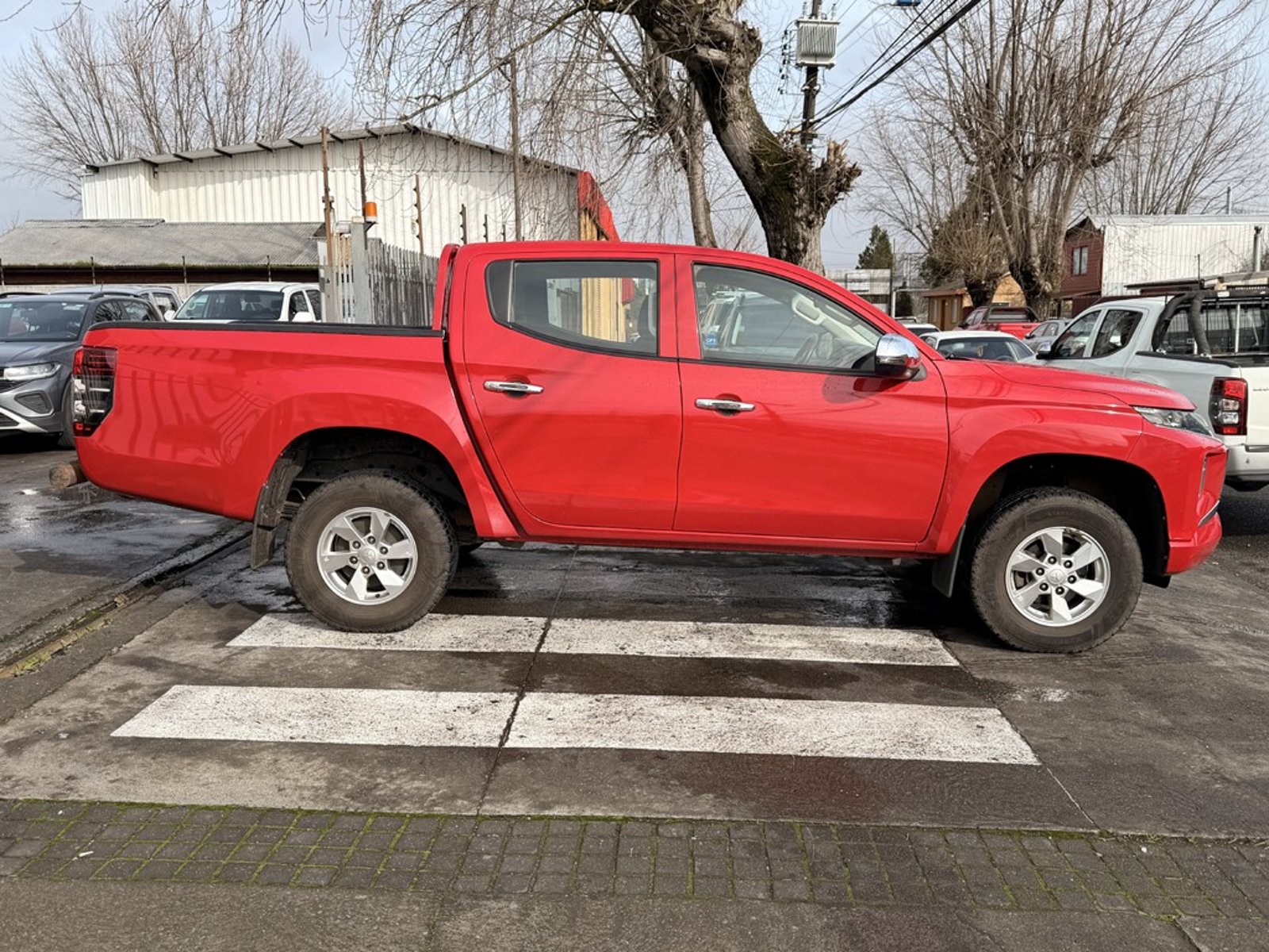 Mitsubishi L200 KATANA CRT 4X4 MT 2023 - Foto 5 de 20