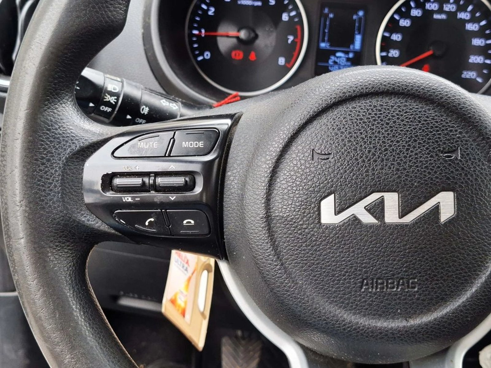 Kia SOLUTO 1.4 2022 - Imagen 15 de 20
