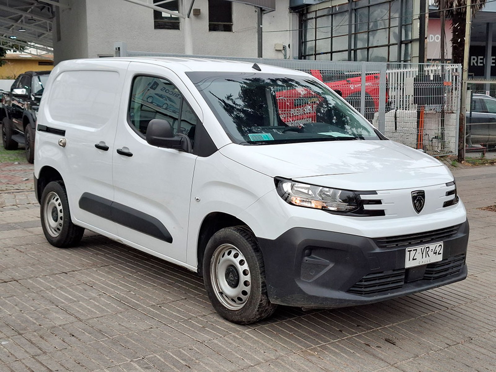 Peugeot PARTNER PARTNER L1 1.5 2025 - Foto 3 de 17