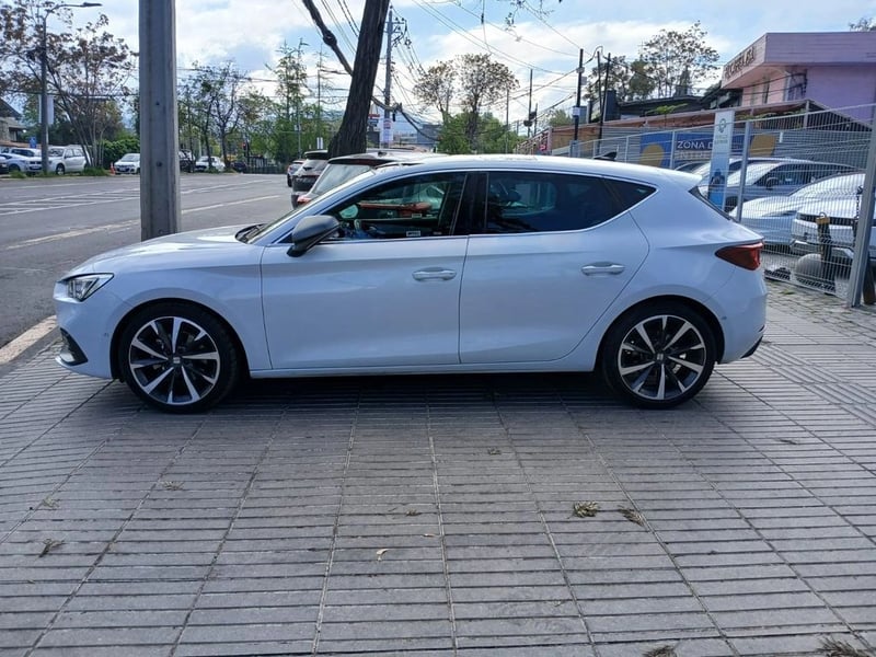 SEAT LEON Leon FR 1.4 TSI AT 2023 - Imagen 5 de 17