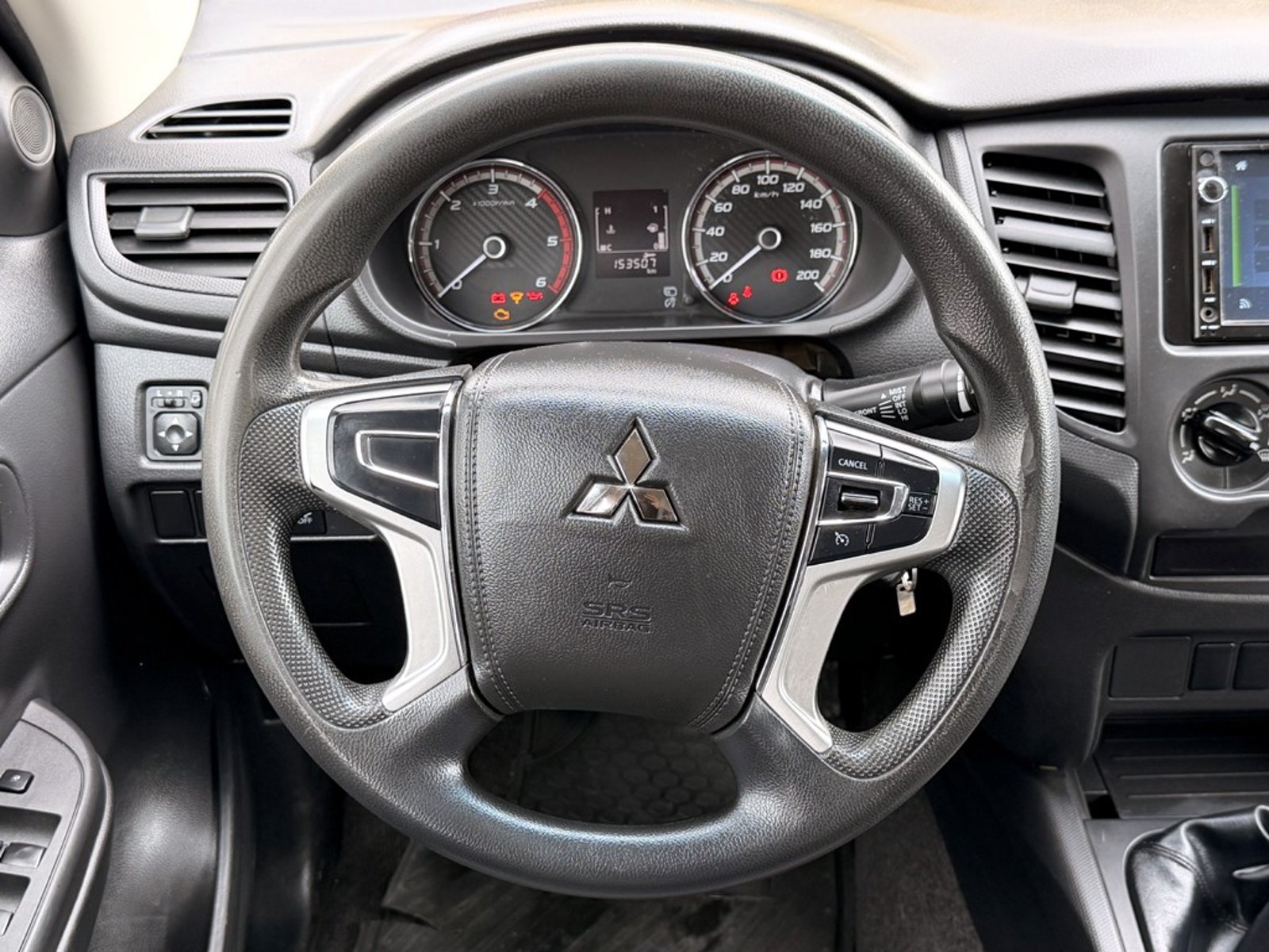 Mitsubishi L200 Katana CRT 2023 - Imagen 12 de 20