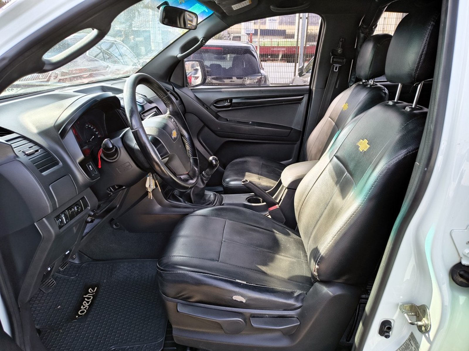 Chevrolet D-MAX DMAX 2.5 DIESEL 4X2 T/M 2021 - Imagen 9 de 19