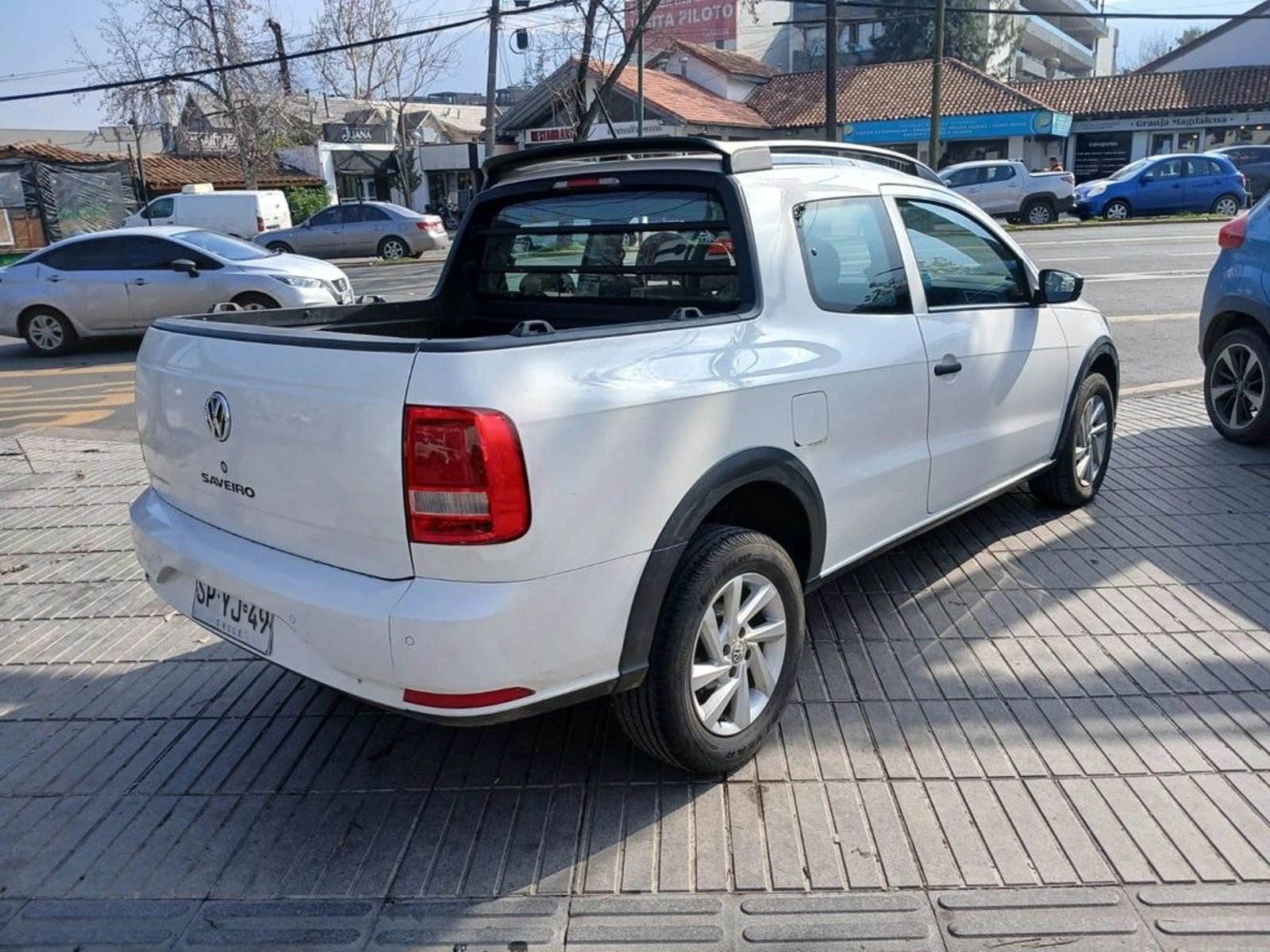 Volkswagen SAVEIRO Saveiro 1.6 MT Cab Ext Confortline 2023 - Imagen 8 de 17