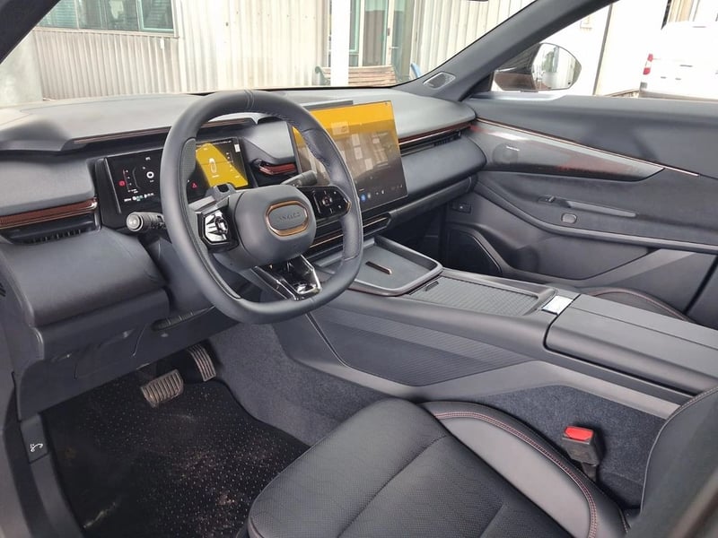Lynk & Co 08 HALO 08 PHEV 1.5 AUT 4X2 2027 - Imagen 18 de 20