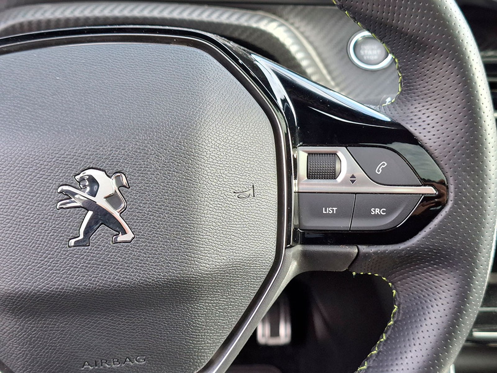 Peugeot E-2008 2008 EV 2023 - Imagen 12 de 20