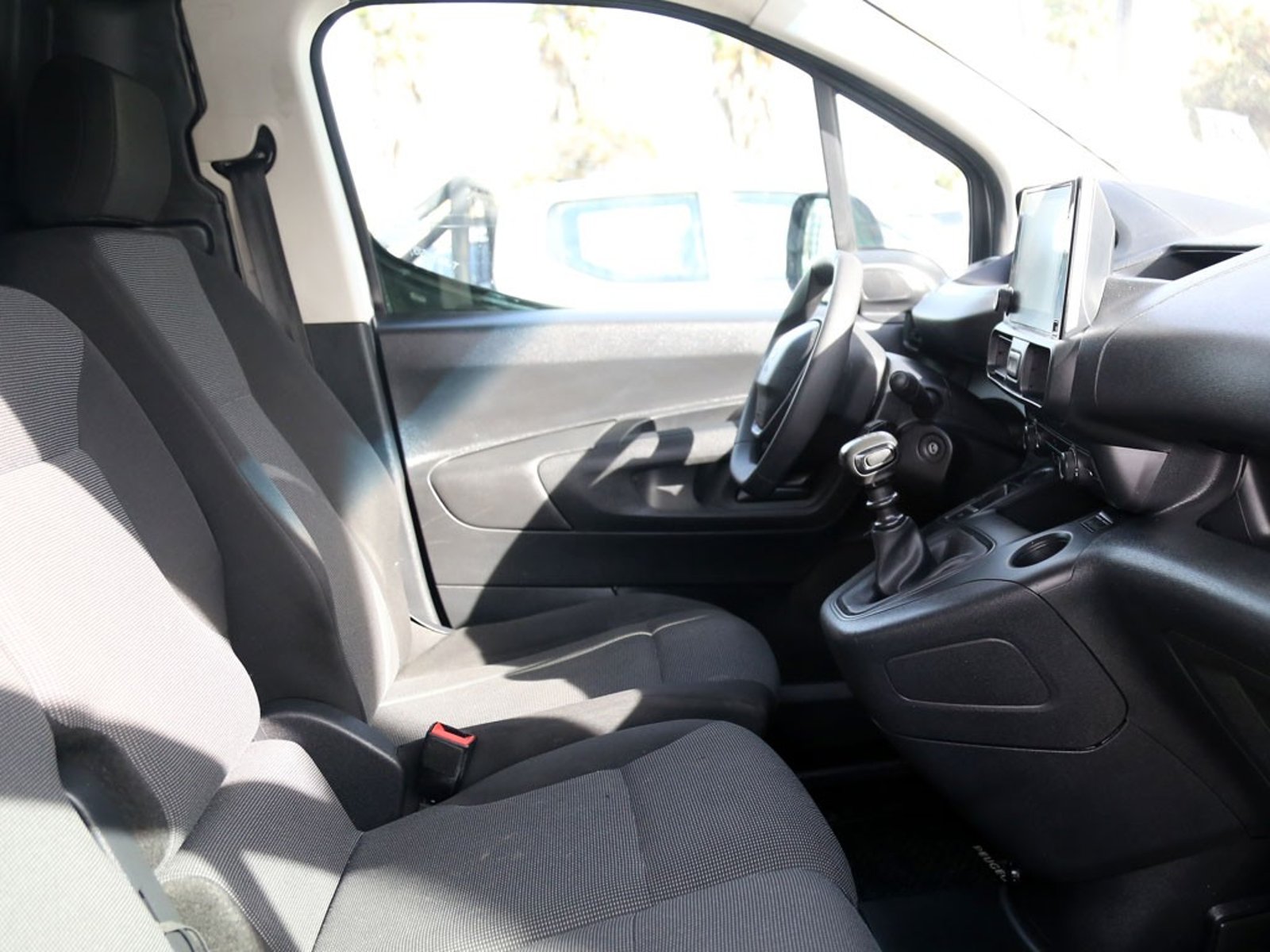 Peugeot PARTNER 1.5 L1 MT DIESEL 2024 - Imagen 15 de 19