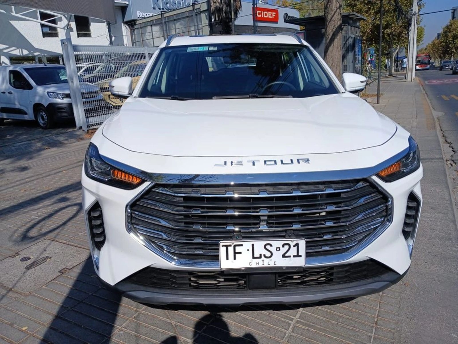JETOUR X70 PLUS X70 PLUS 1.6 T 2024 - Imagen 3 de 19