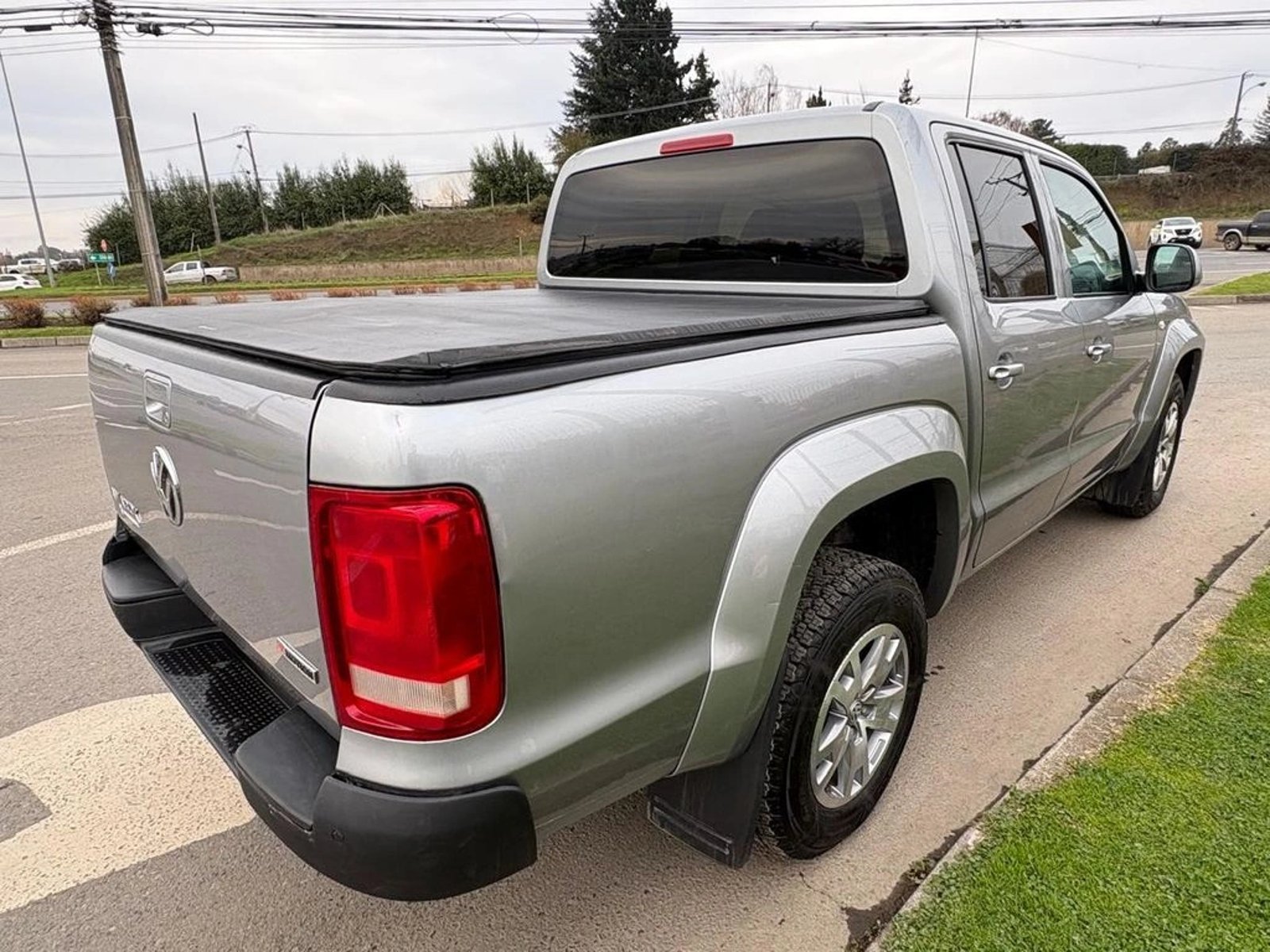 Volkswagen AMAROK COMFORTLINE 4X4 AUT. 2022 - Foto 5 de 13