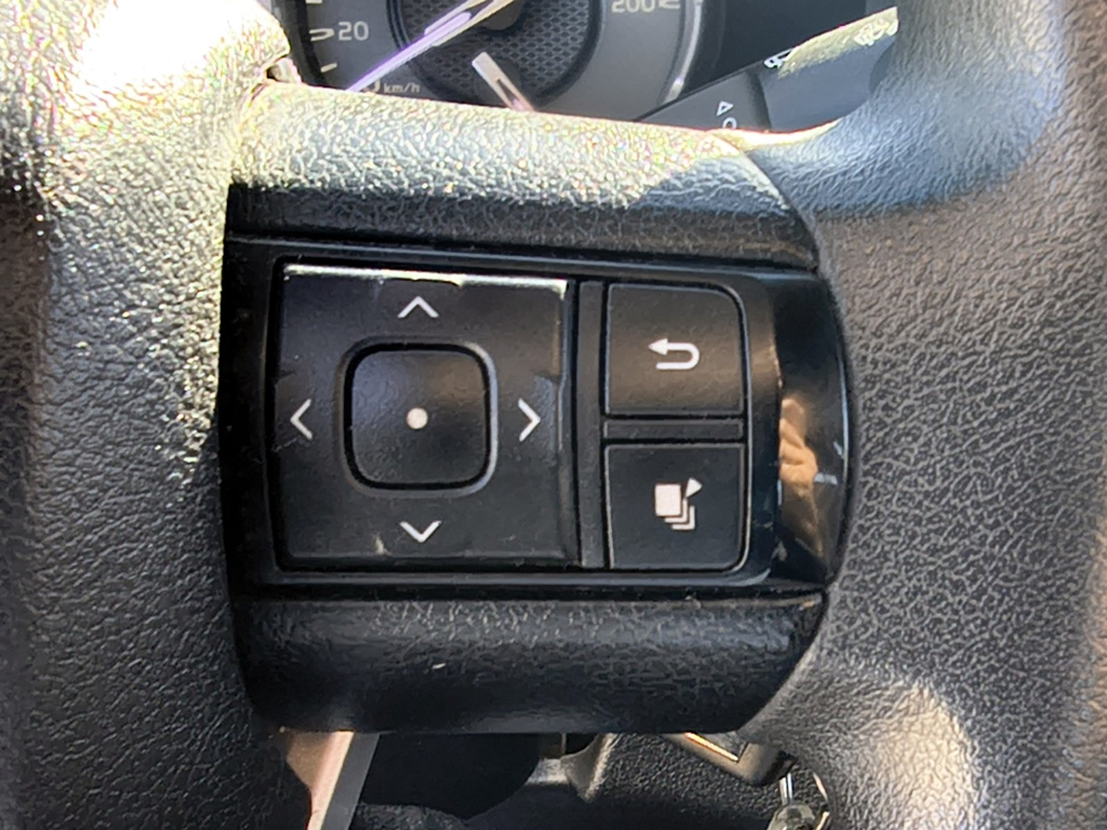 Toyota HILUX 2.4 Diesel 4x4 T/M 2024 - Imagen 14 de 20